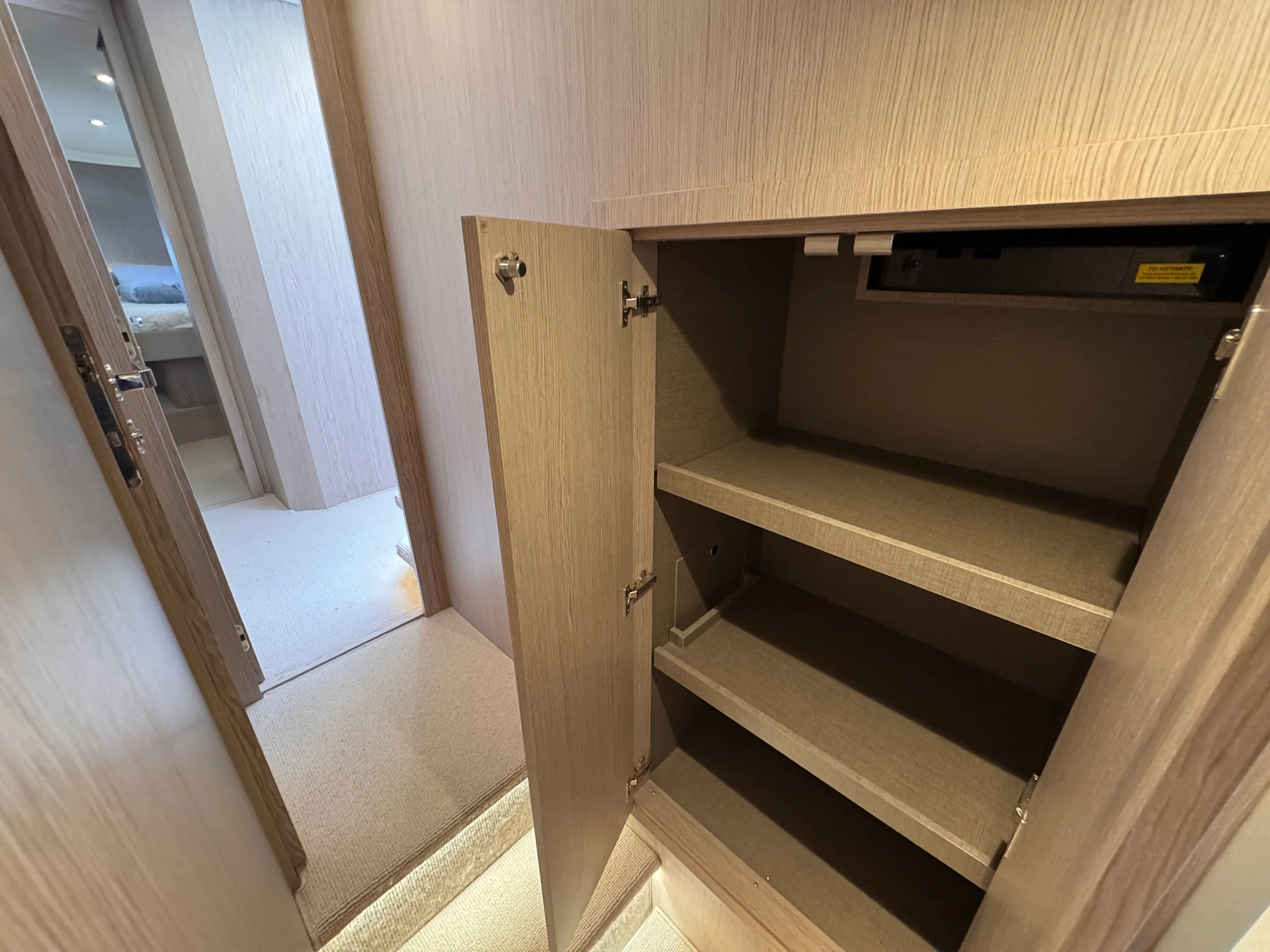 2025 Azimut 53 FLY Image Thumbnail #72