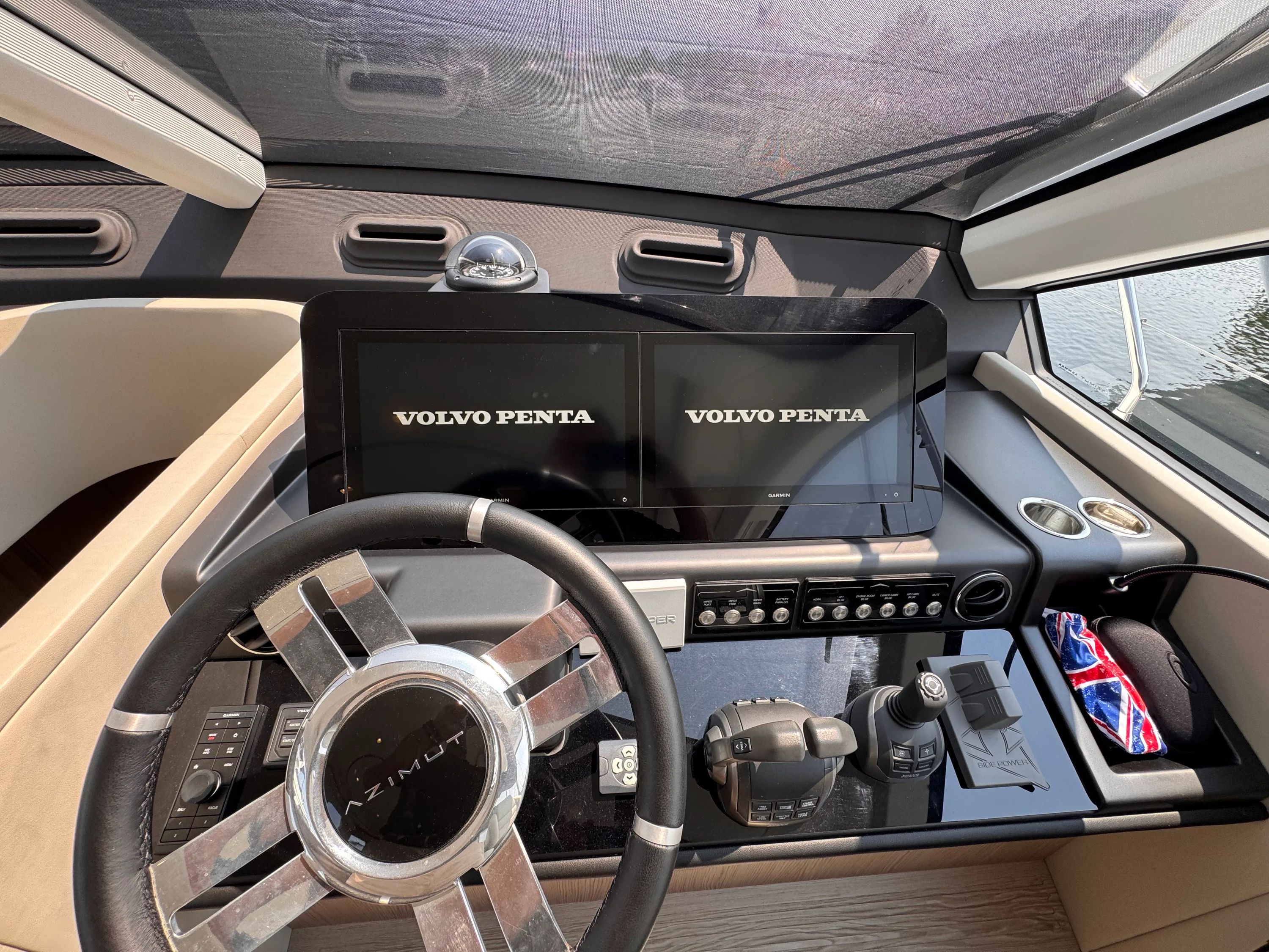 2025 Azimut 53 FLY Image Thumbnail #19
