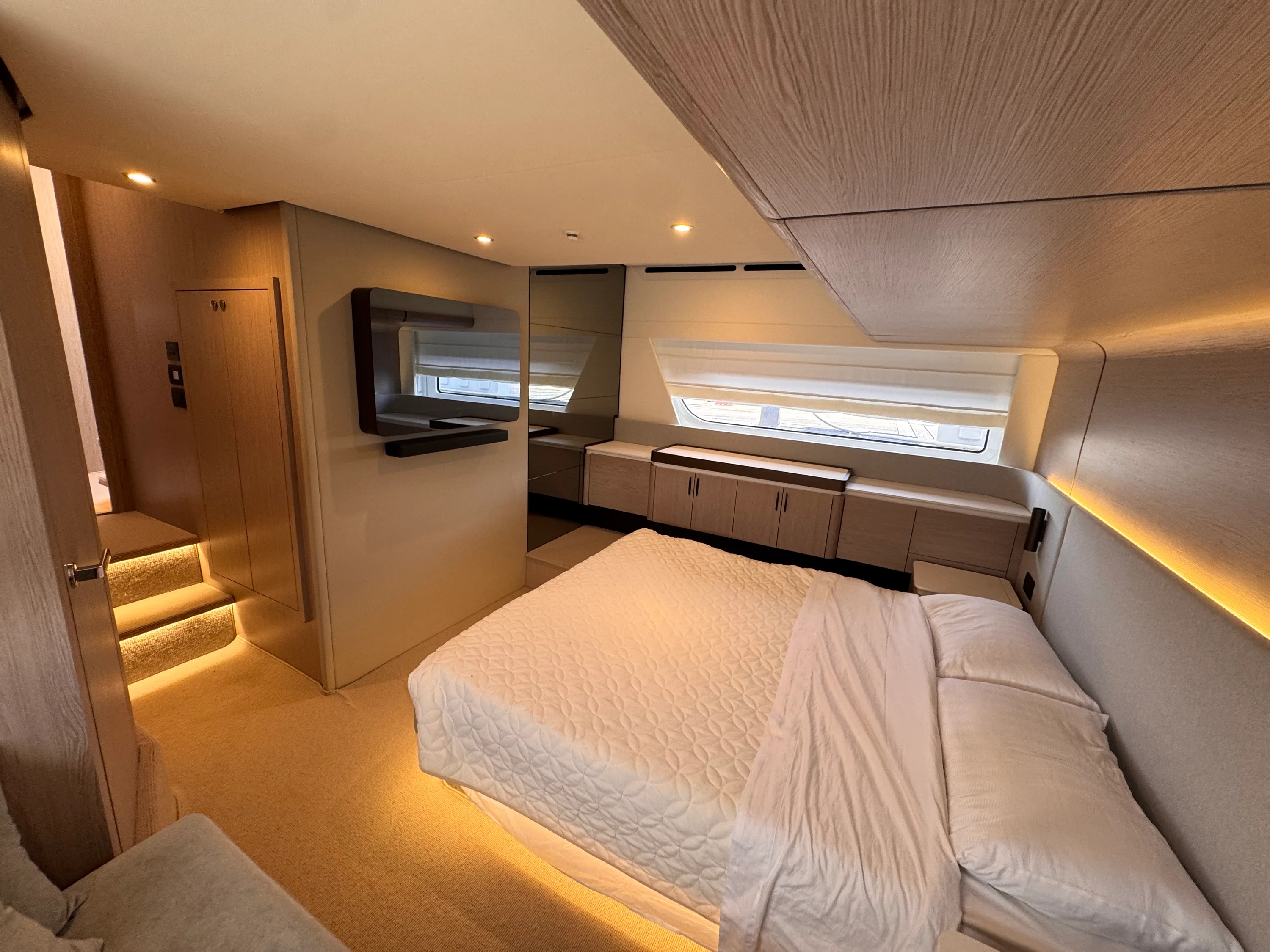 2025 Azimut 53 FLY Image Thumbnail #68