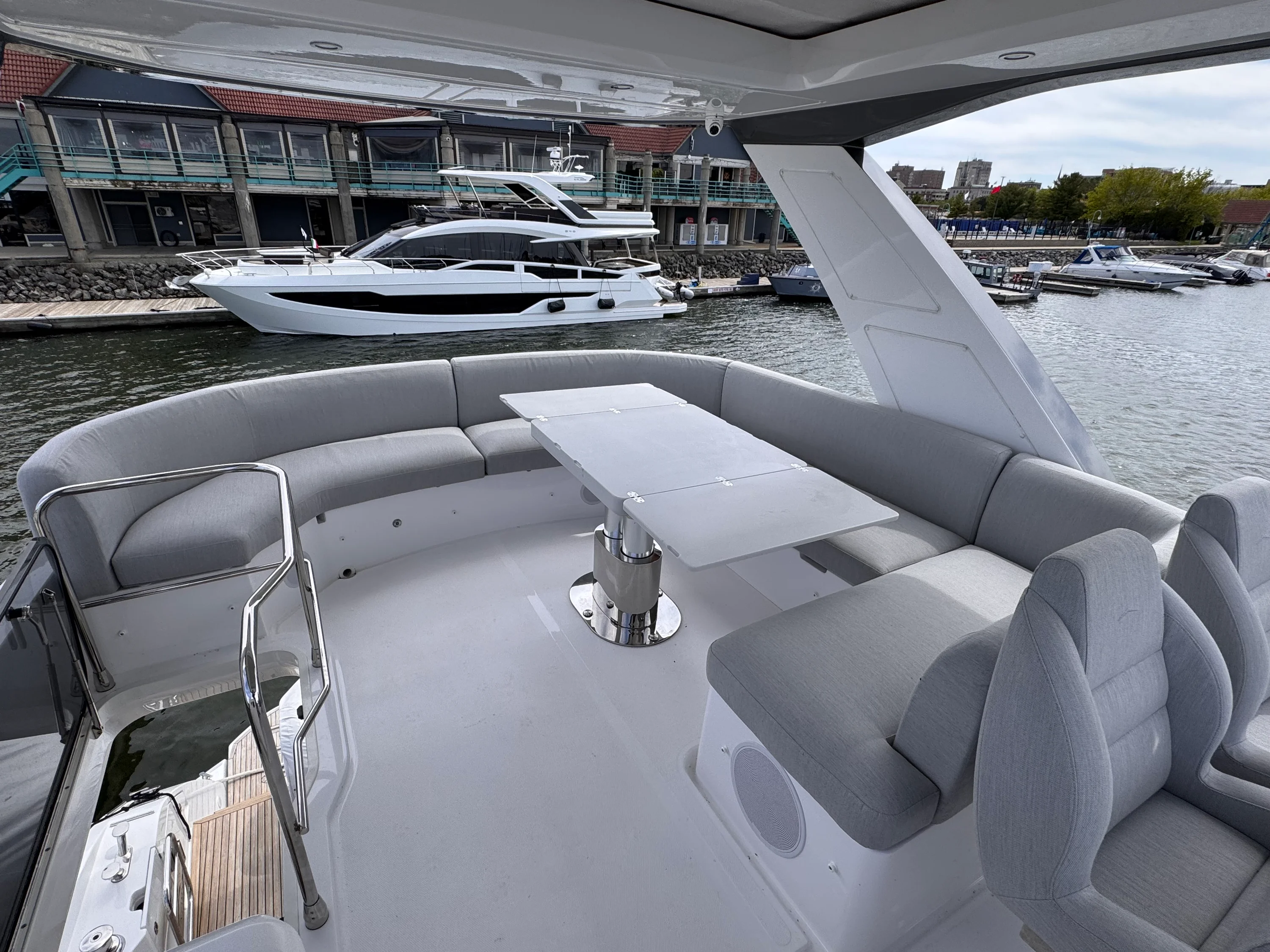 2025 Azimut 53 FLY Image Thumbnail #29