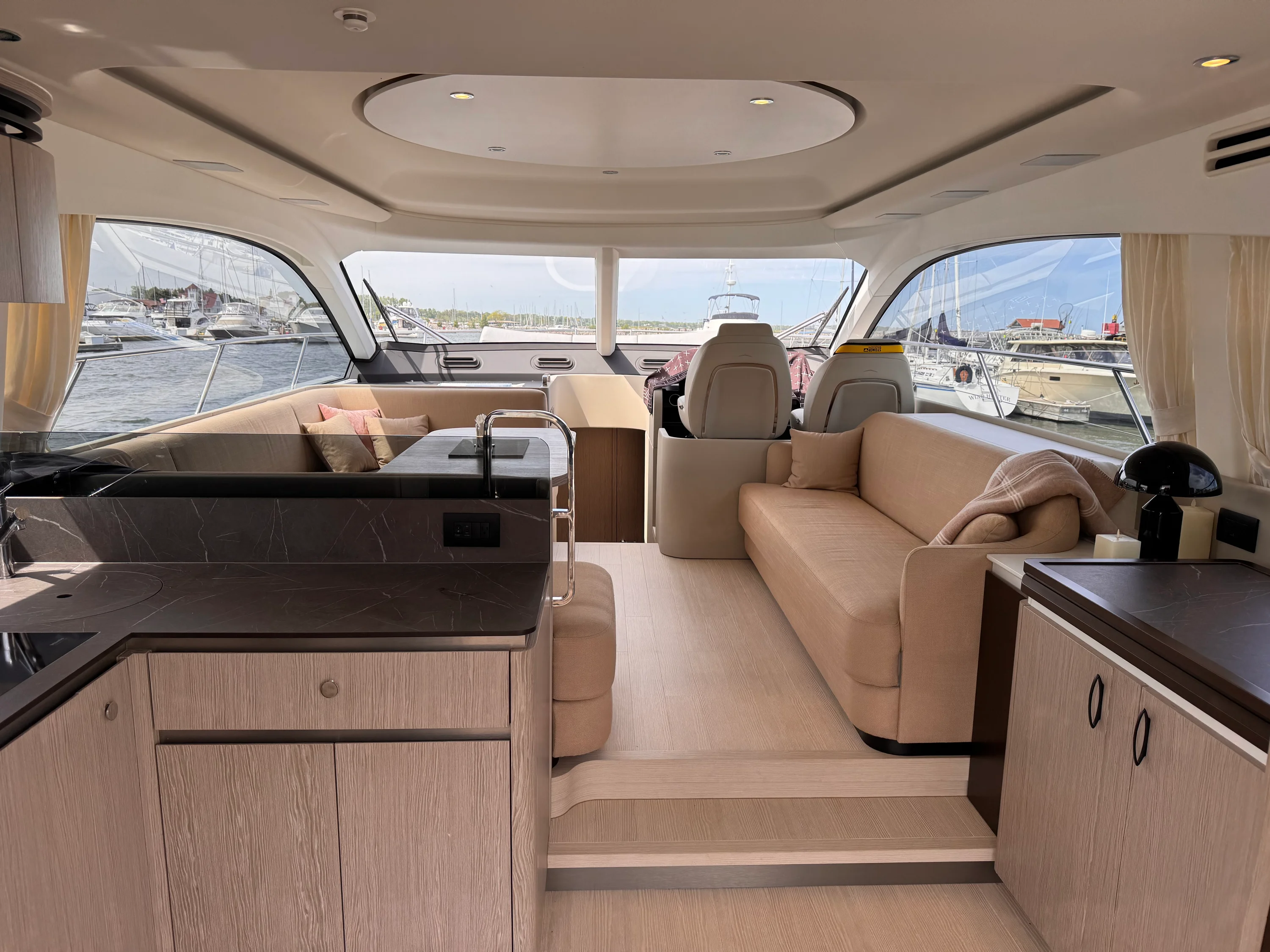 2025 Azimut 53 FLY Image Thumbnail #36