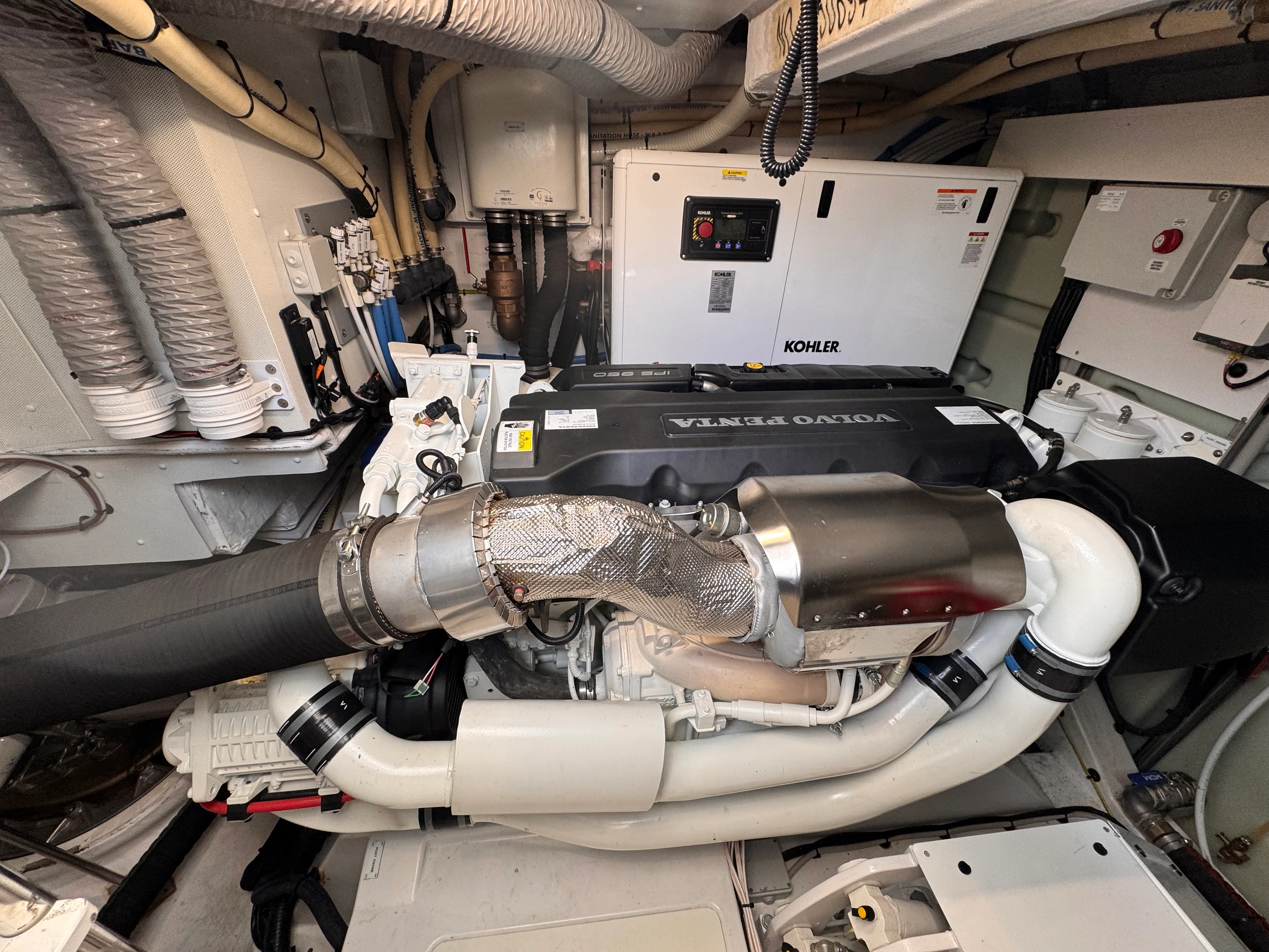 2025 Azimut 53 FLY Image Thumbnail #86