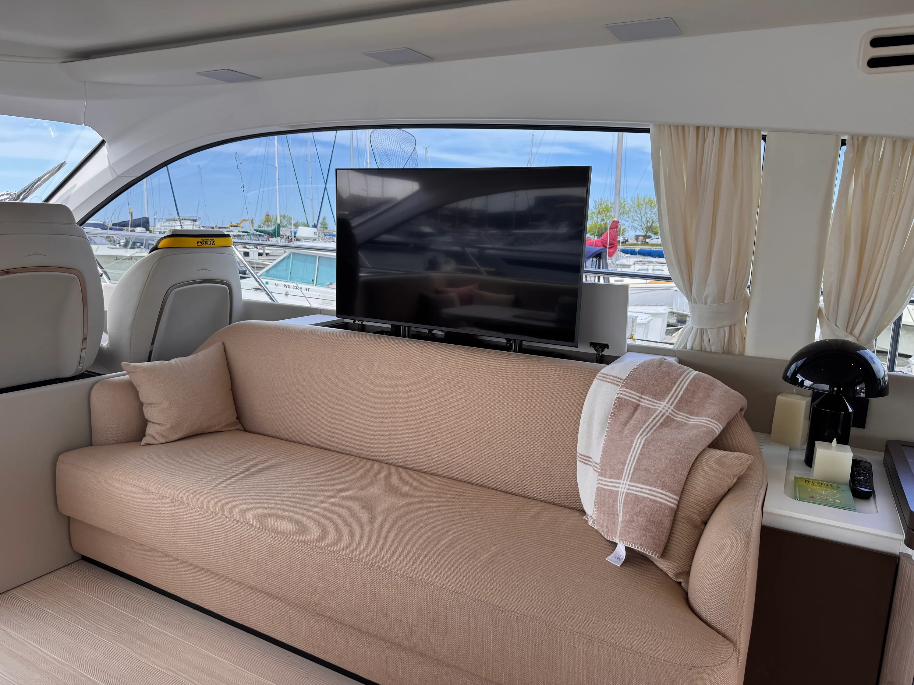 2025 Azimut 53 FLY Image Thumbnail #46