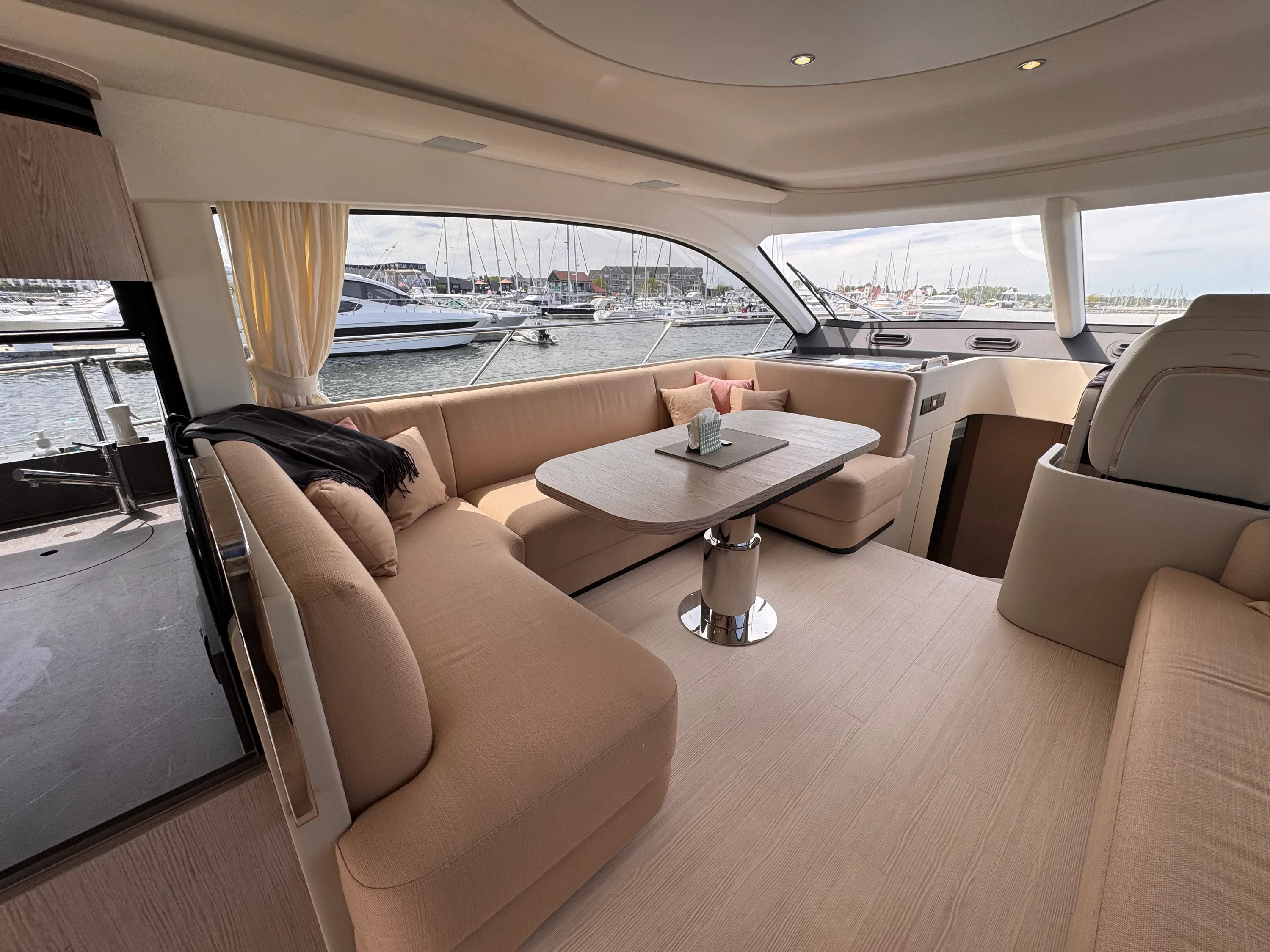 2025 Azimut 53 FLY Image Thumbnail #43
