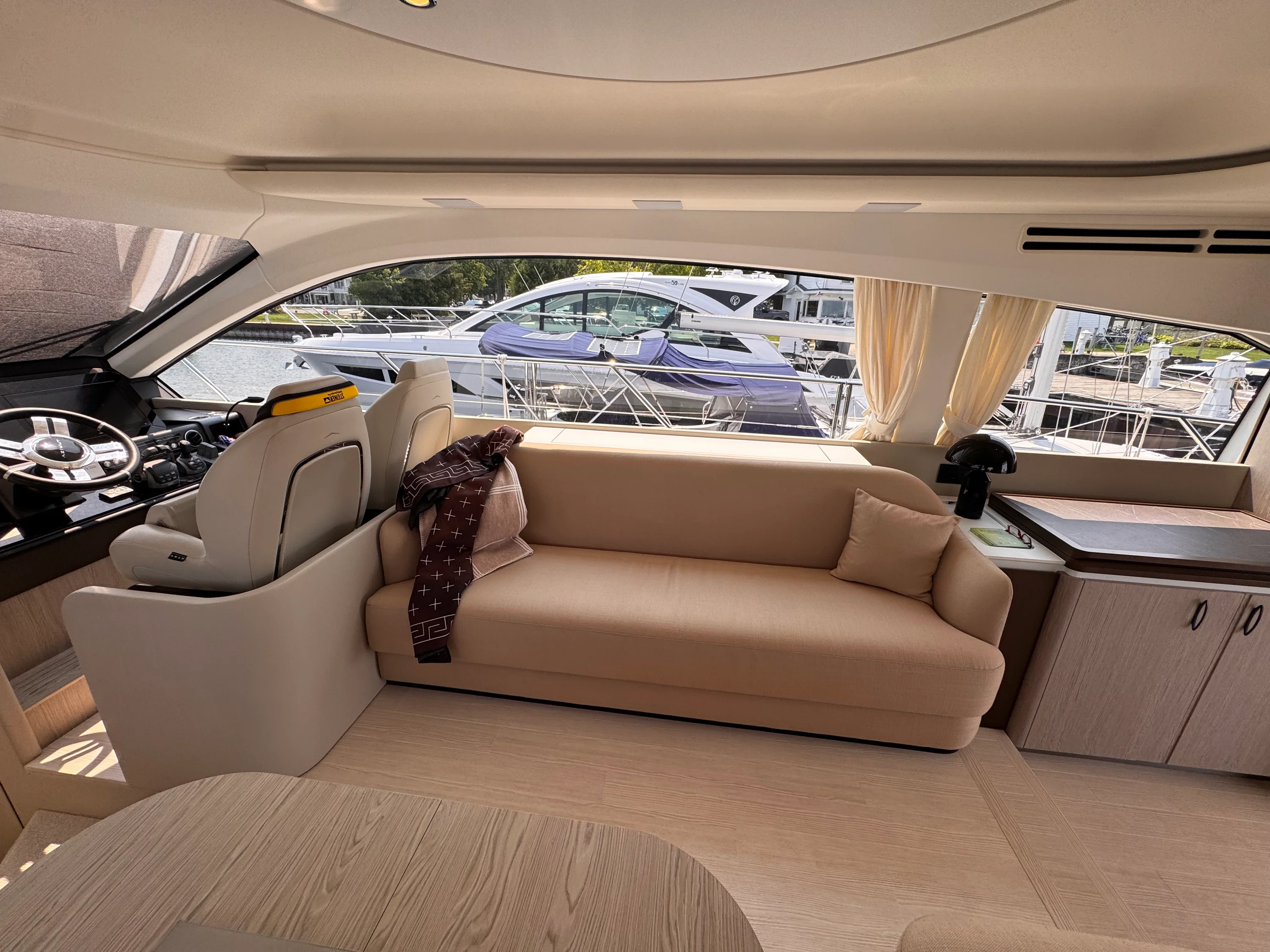 2025 Azimut 53 FLY Image Thumbnail #12
