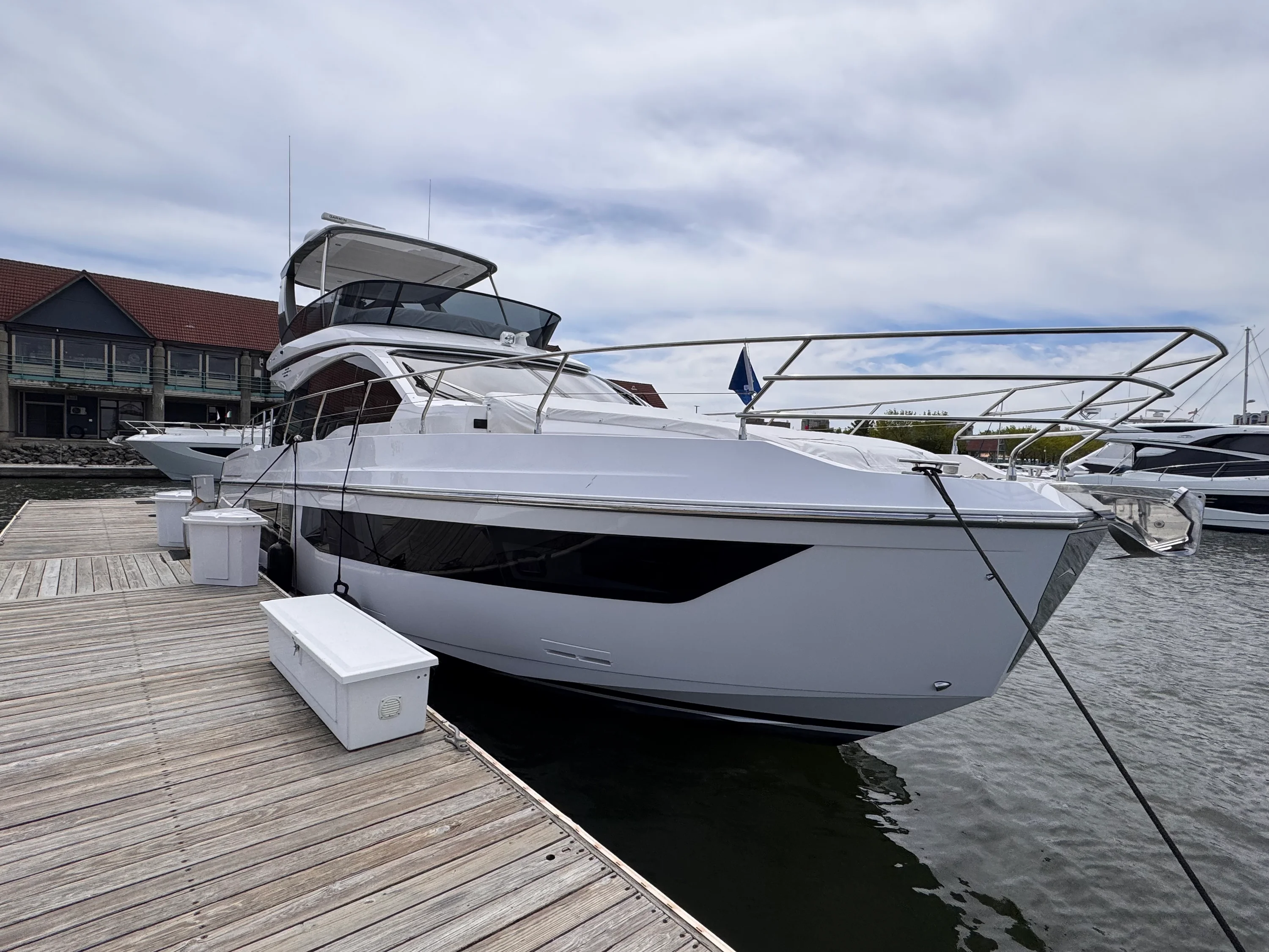 2025 Azimut 53 FLY Image Thumbnail #0