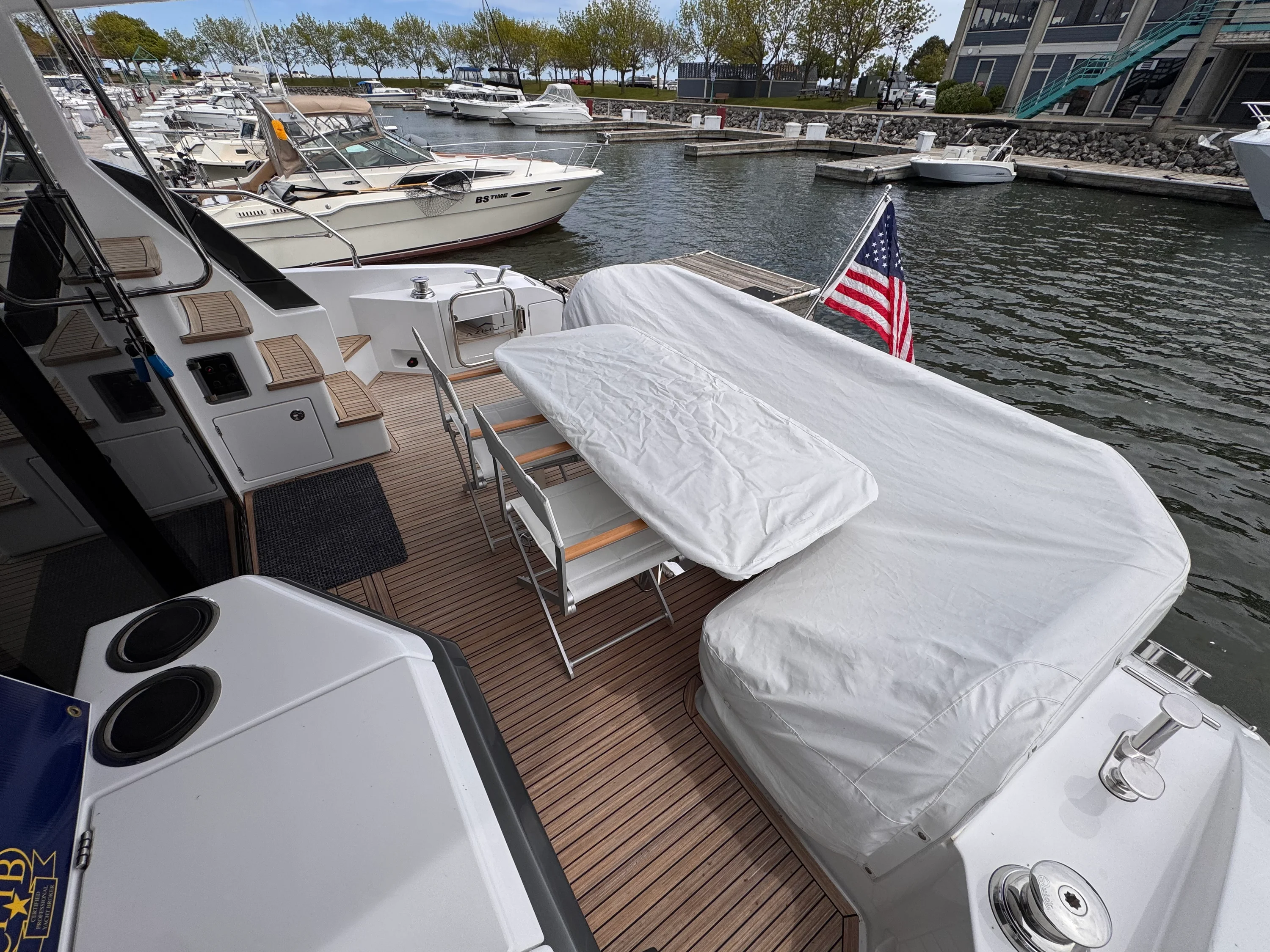 2025 Azimut 53 FLY Image Thumbnail #3