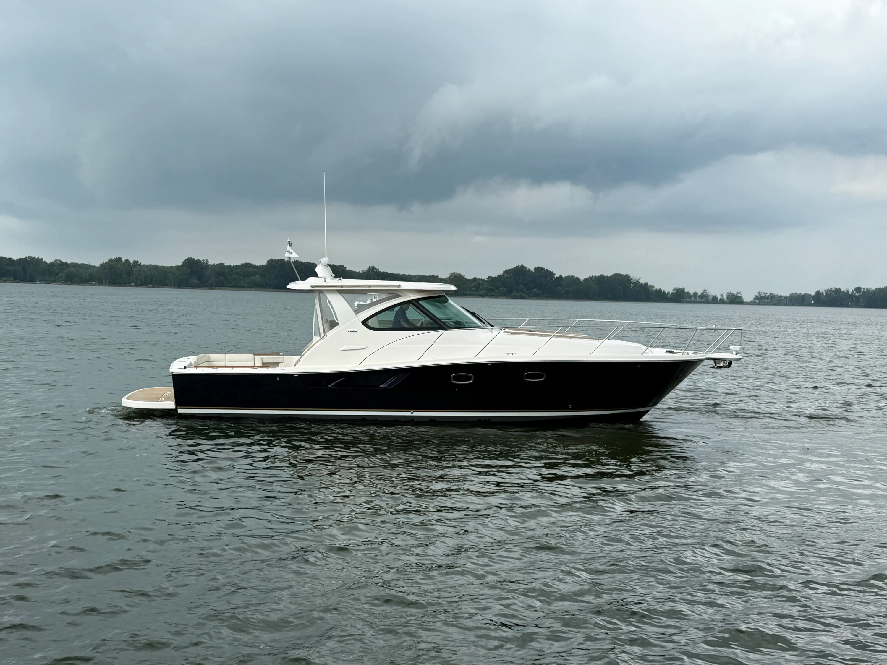 2016 Tiara Yachts 39 CORONET Image Thumbnail #6