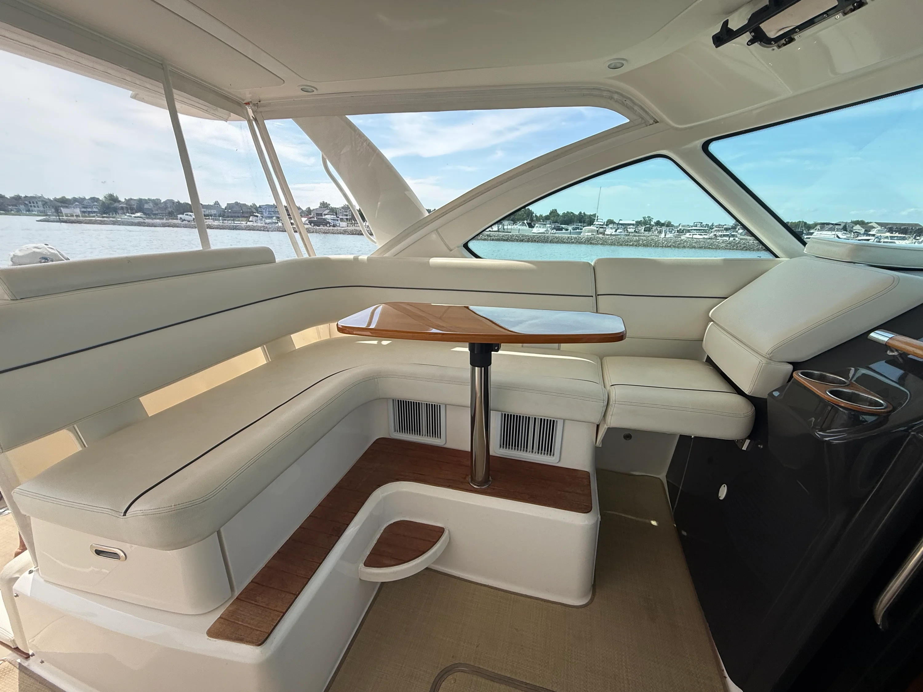 2016 Tiara Yachts 39 CORONET Image Thumbnail #20