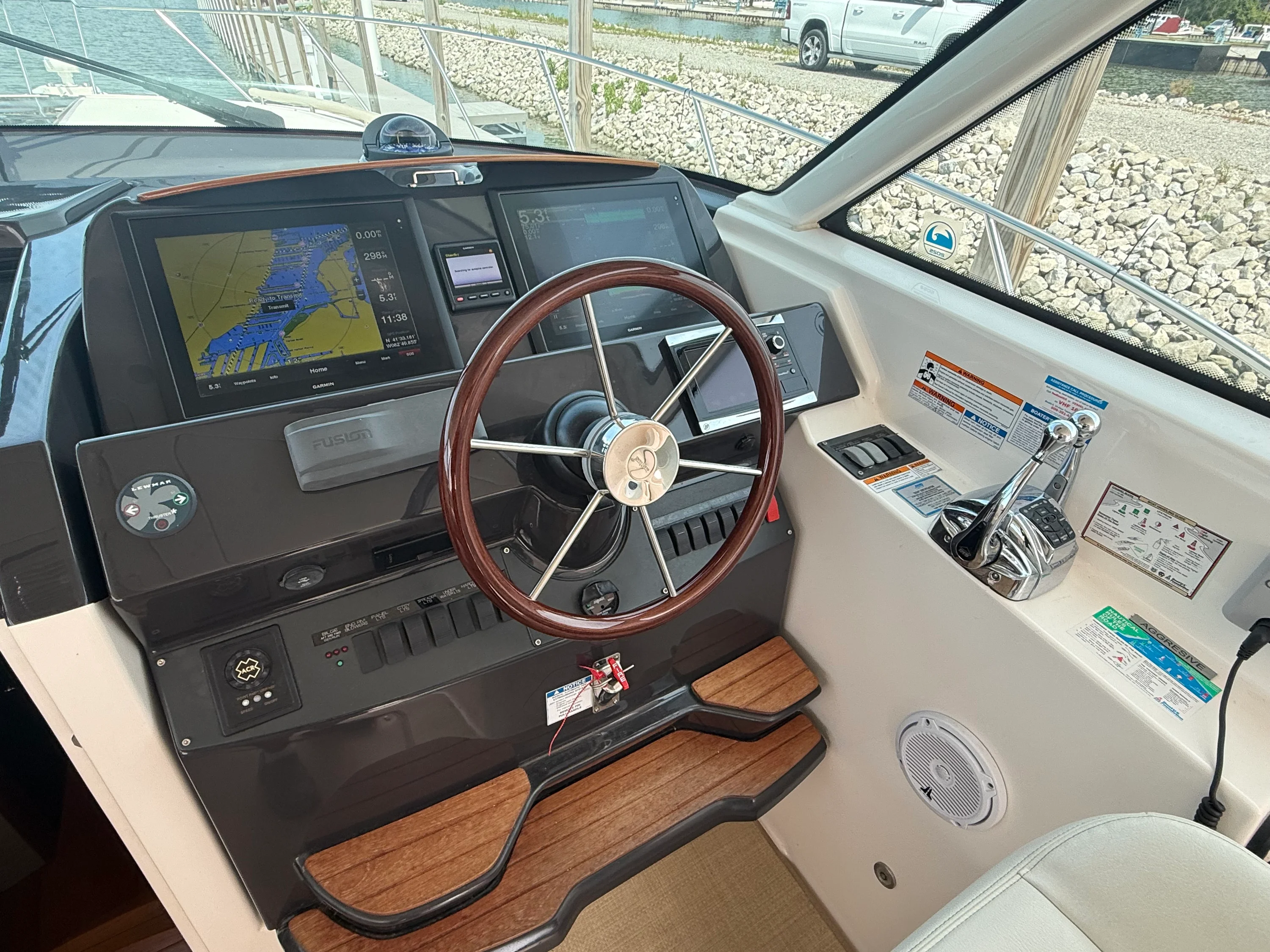 2016 Tiara Yachts 39 CORONET Image Thumbnail #12