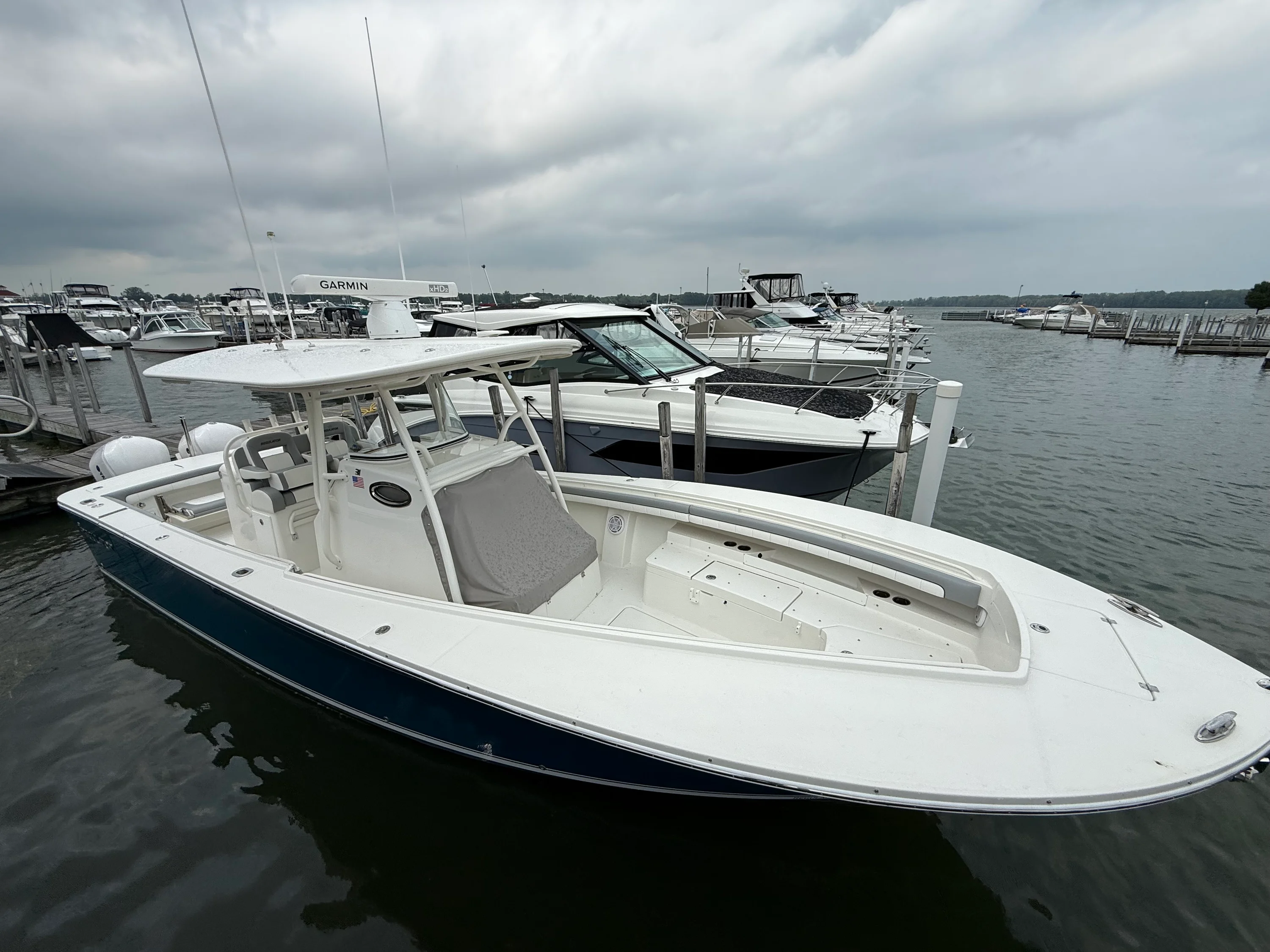 2019 Regulator 31 Image Thumbnail #24