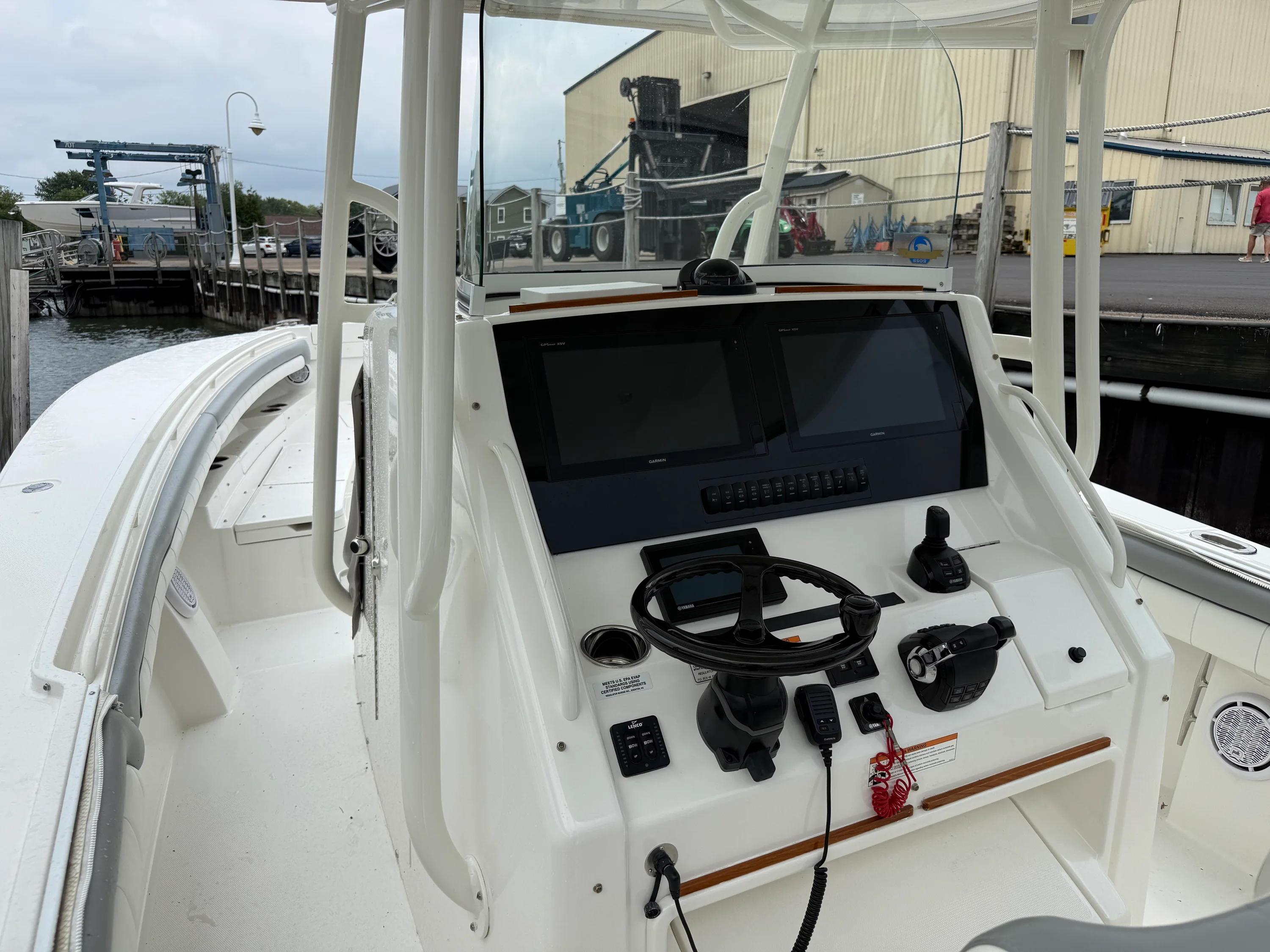2019 Regulator 31 Image Thumbnail #13