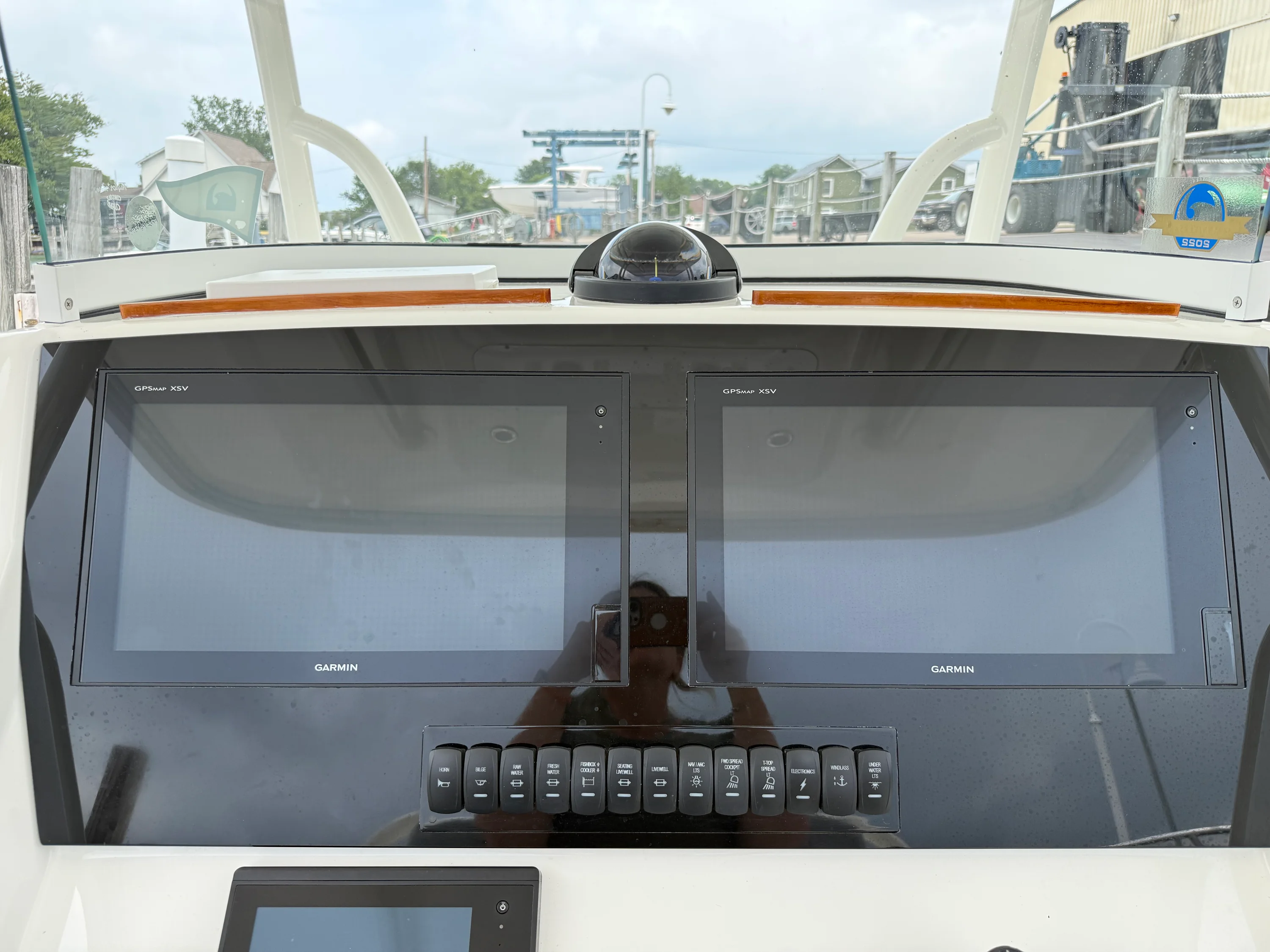 2019 Regulator 31 Image Thumbnail #16