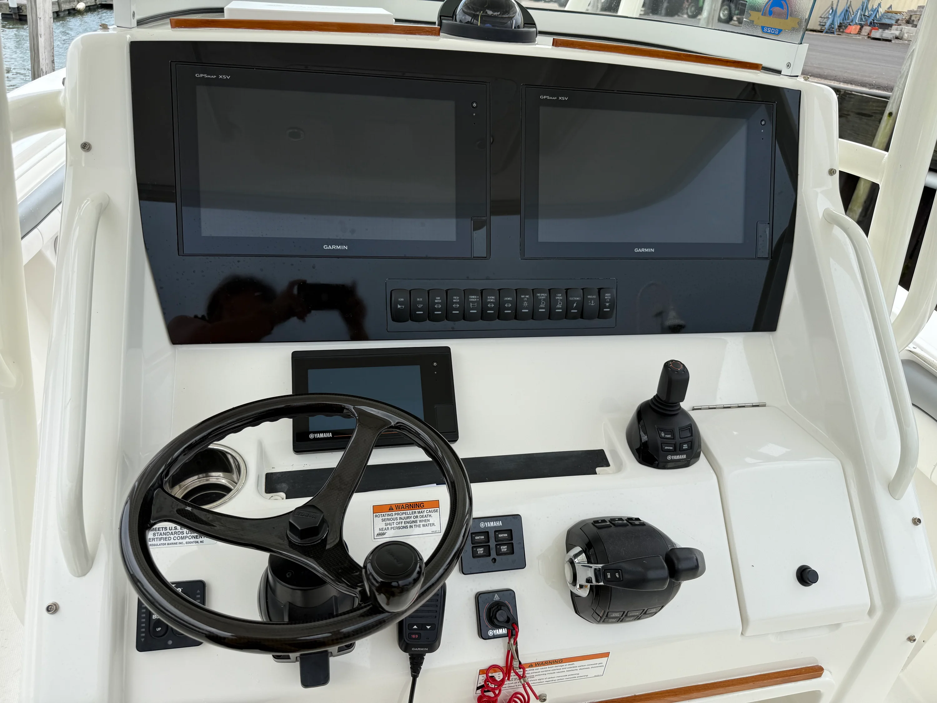 2019 Regulator 31 Image Thumbnail #14