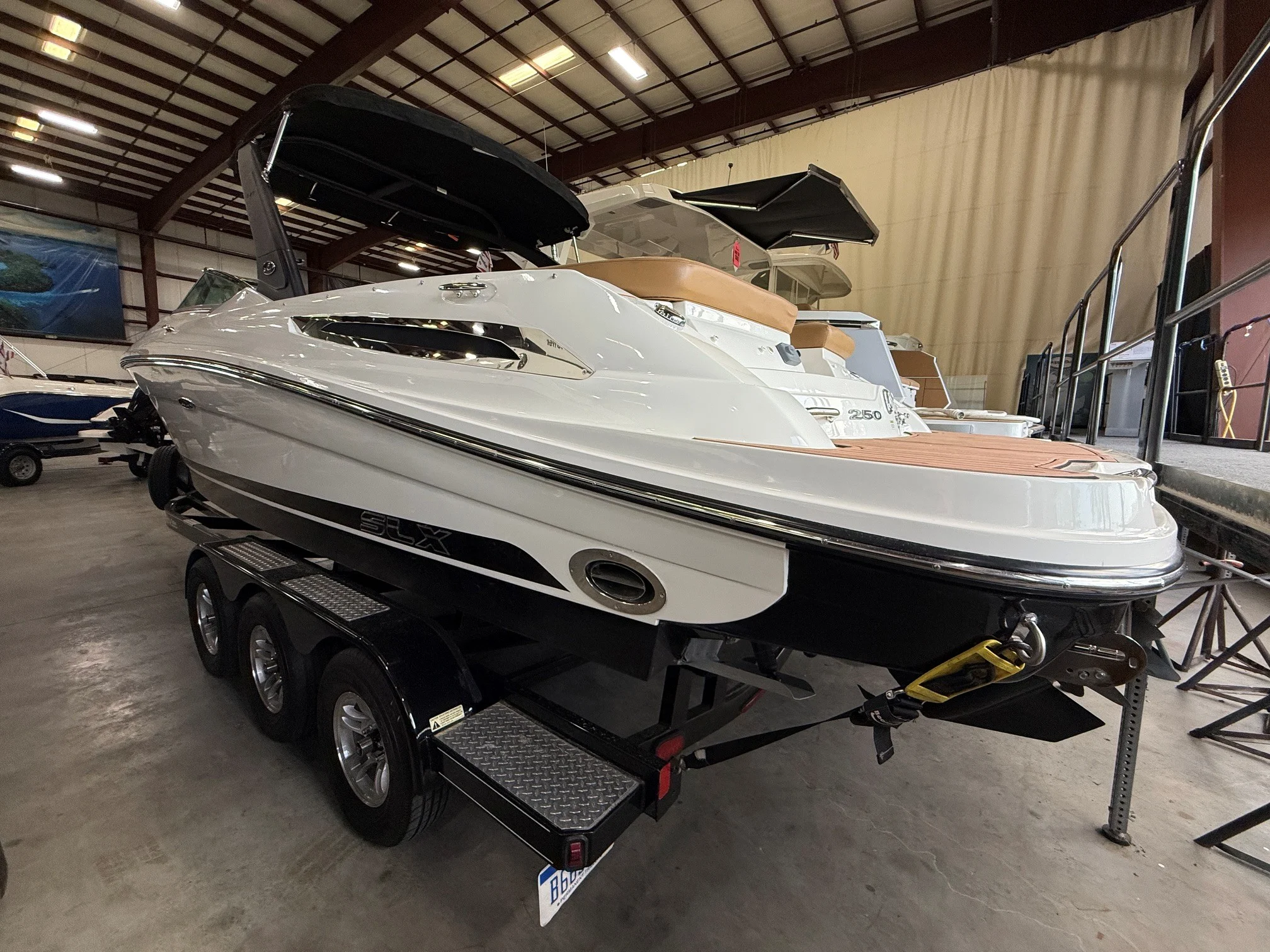 2016 Sea Ray SLX 250 Image Thumbnail #16