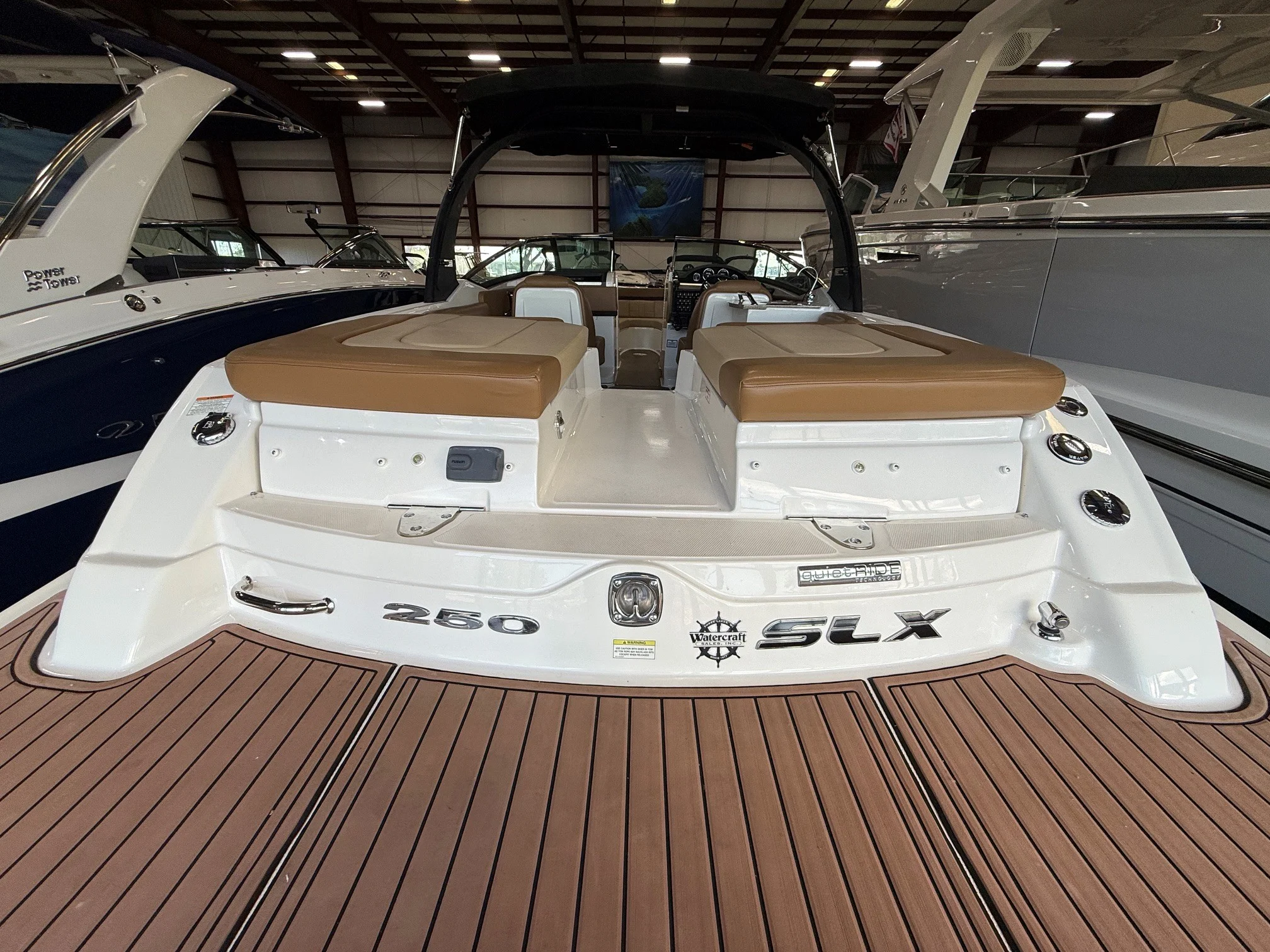 2016 Sea Ray SLX 250 Image Thumbnail #19