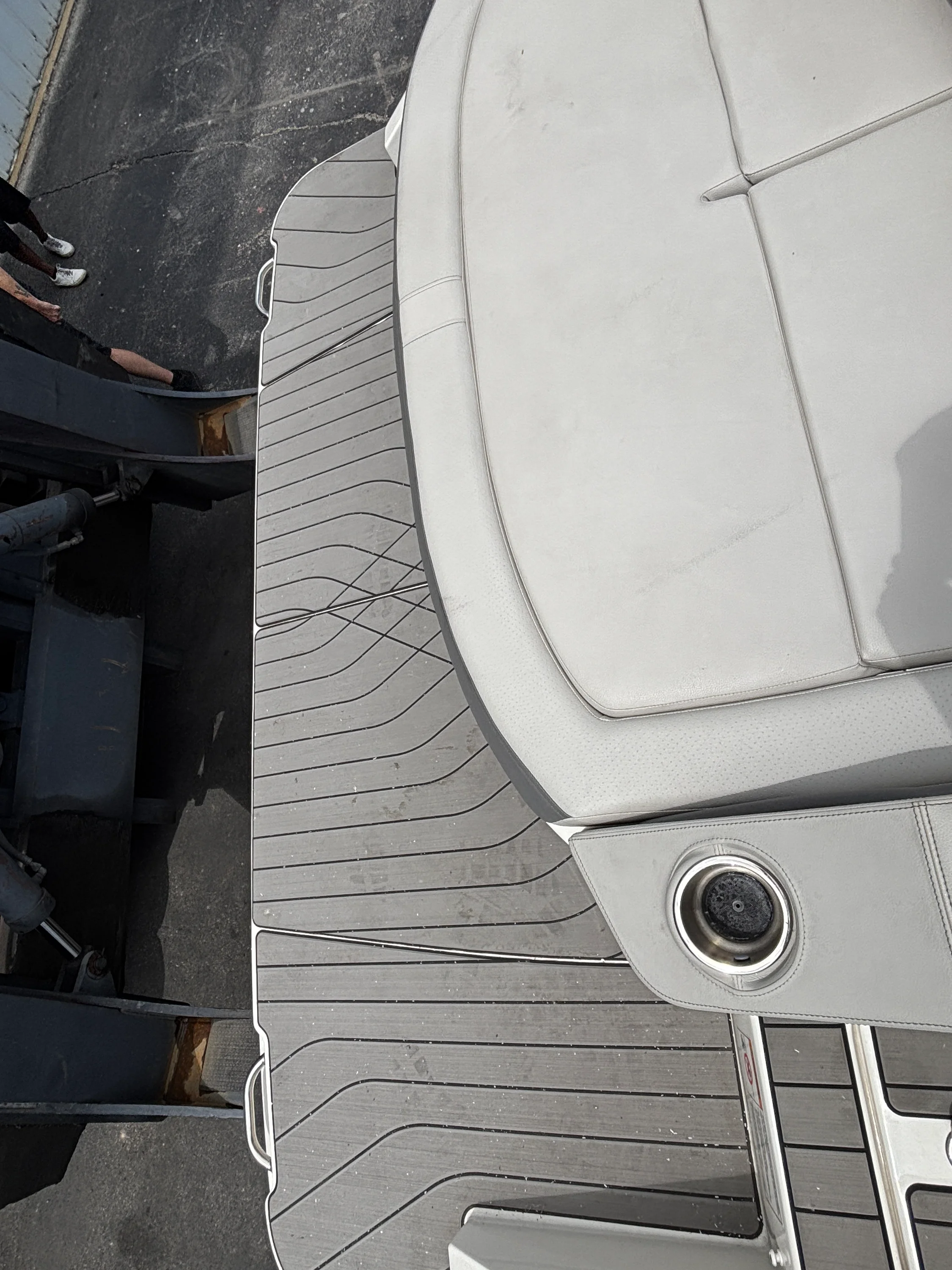 2024 Sea Ray 310 SLX Image Thumbnail #3