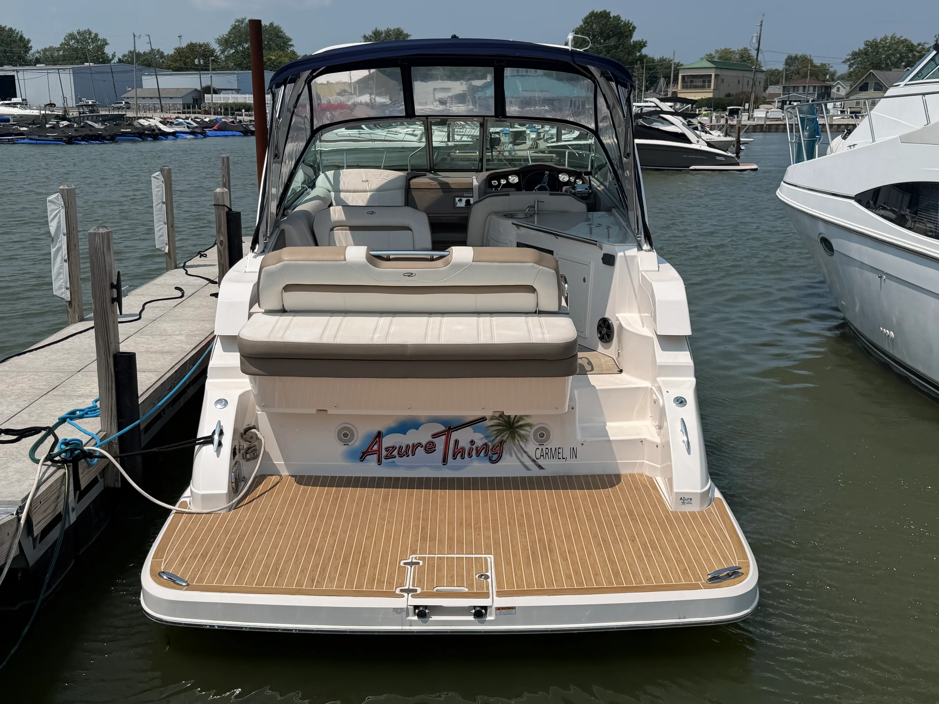 2017 Regal 32 EXPRESS Image Thumbnail #2