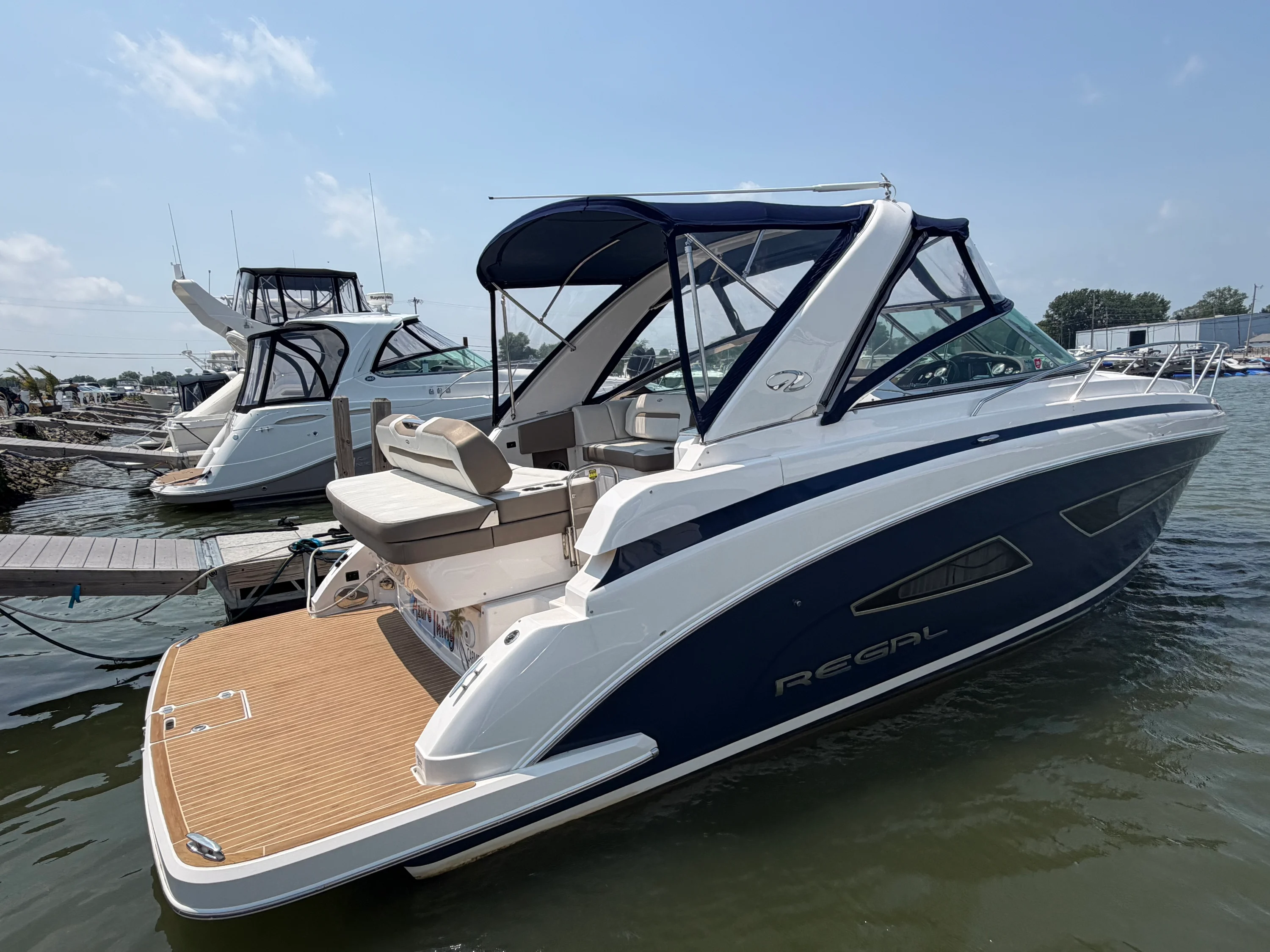 2017 Regal 32 EXPRESS Image Thumbnail #0