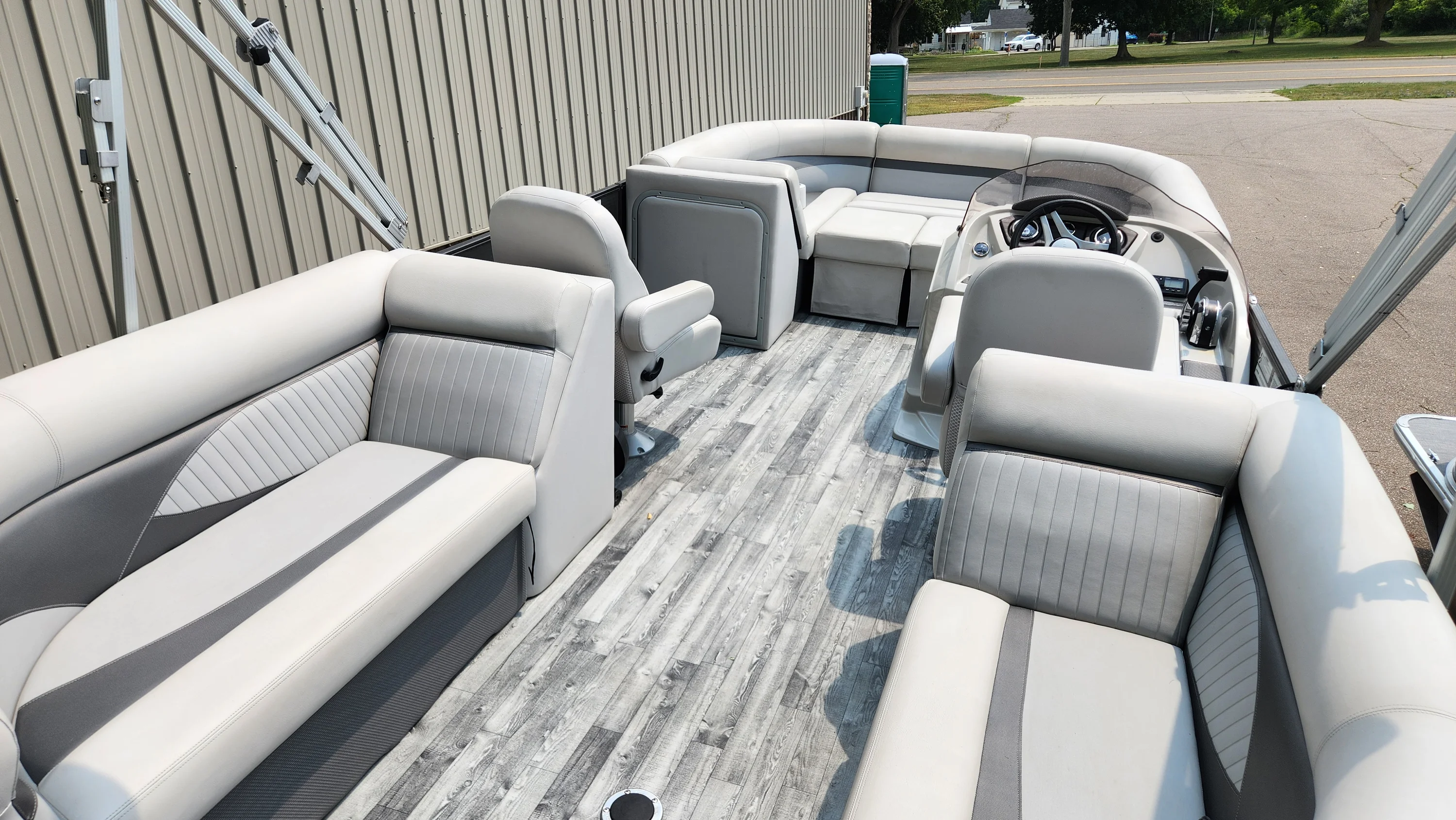 2018 Crest II 230 SLC Image Thumbnail #0