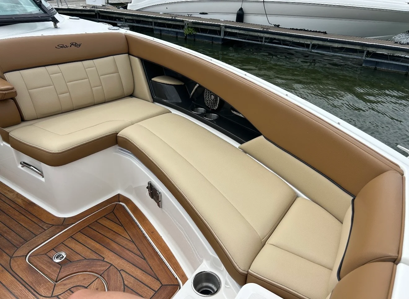 2015 Sea Ray 350 SLX Image Thumbnail #6