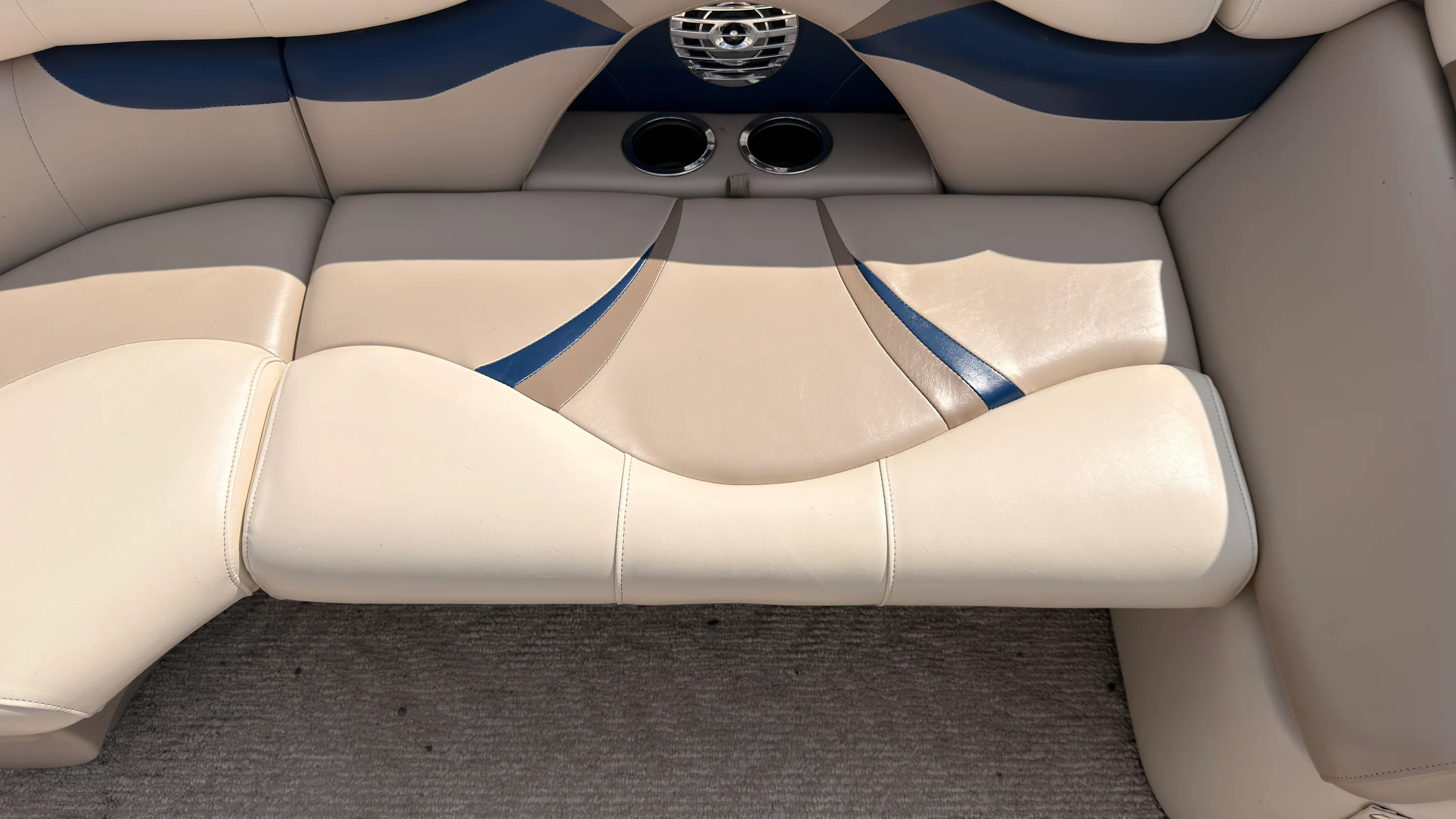2011 Sylvan 820 MIRAGE Image Thumbnail #14