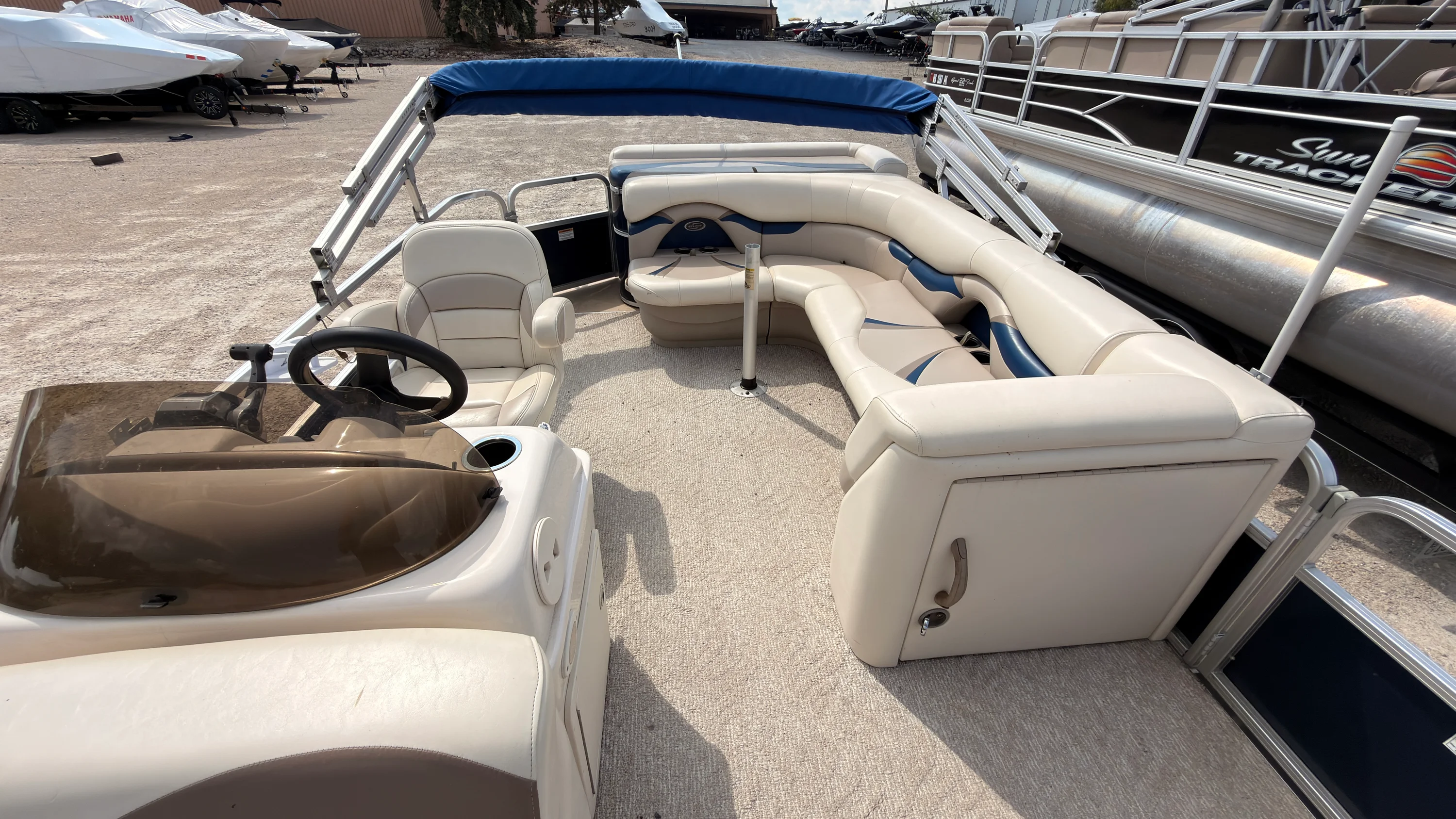 2011 Sylvan 820 MIRAGE Image Thumbnail #20