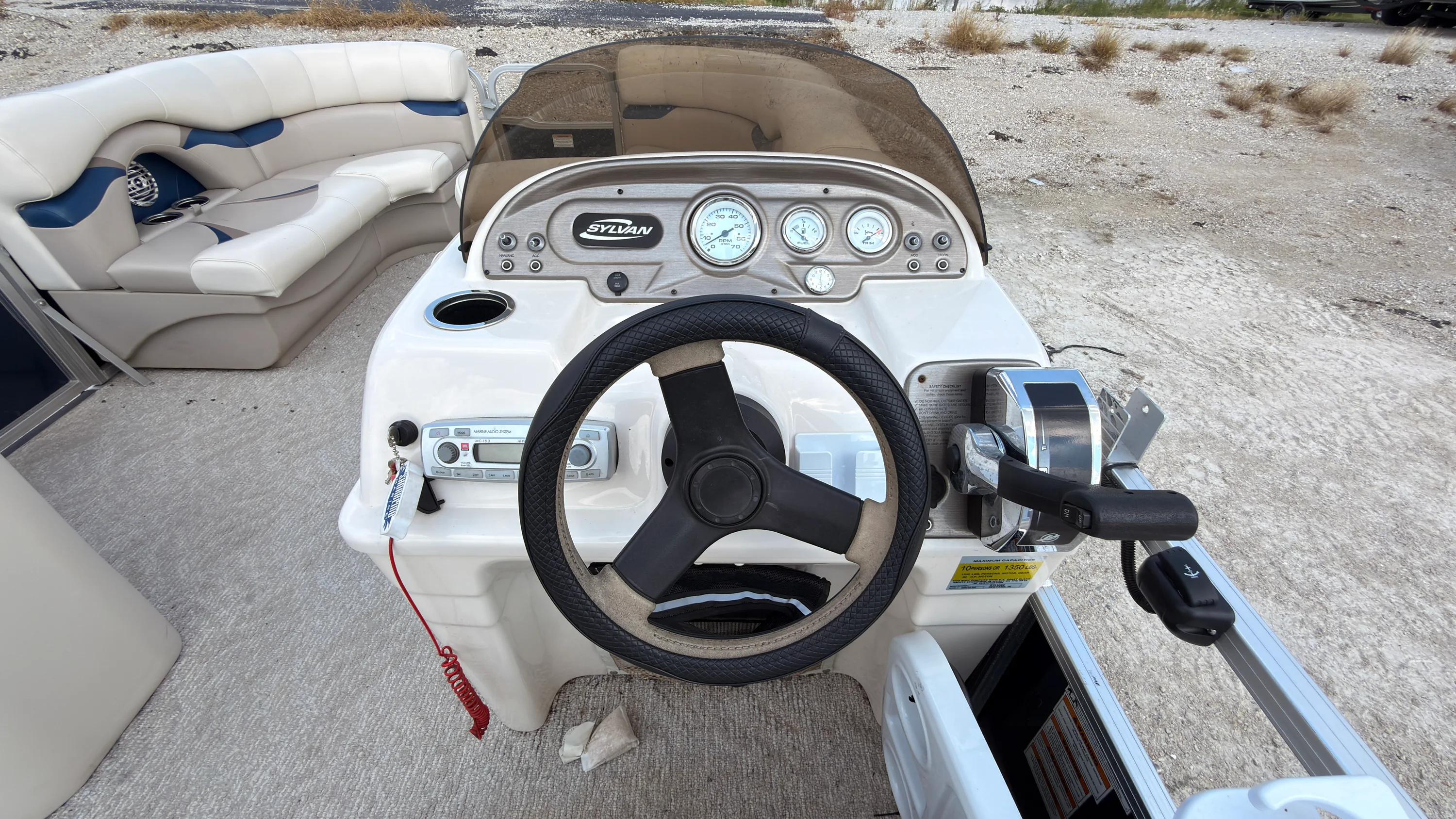 2011 Sylvan 820 MIRAGE Image Thumbnail #29