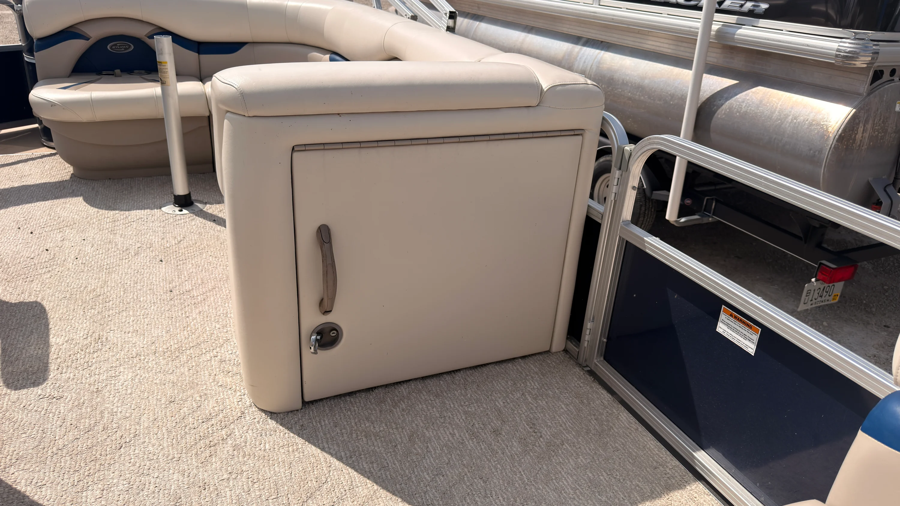 2011 Sylvan 820 MIRAGE Image Thumbnail #18