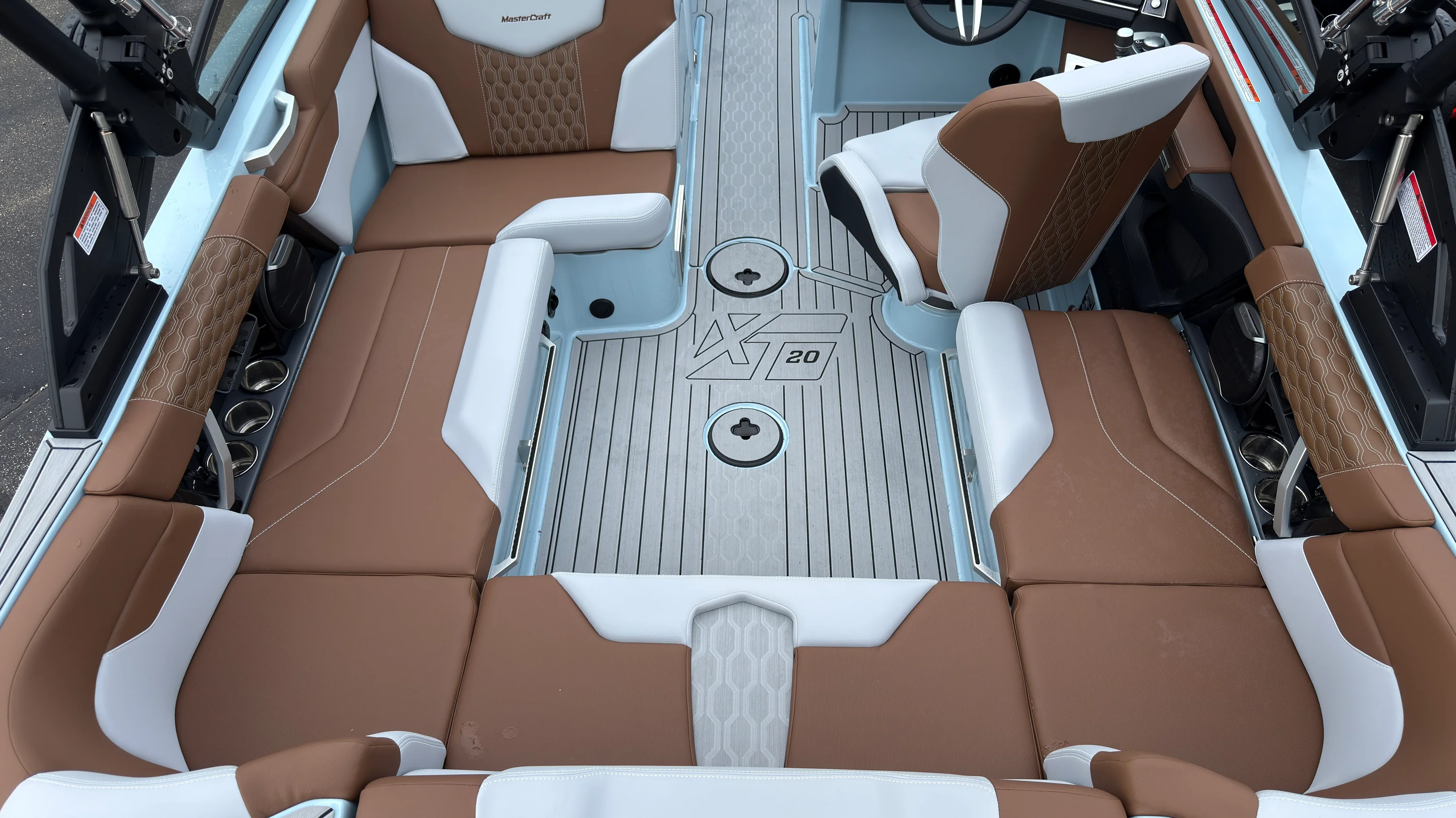2027 Mastercraft XT20 Image Thumbnail #17