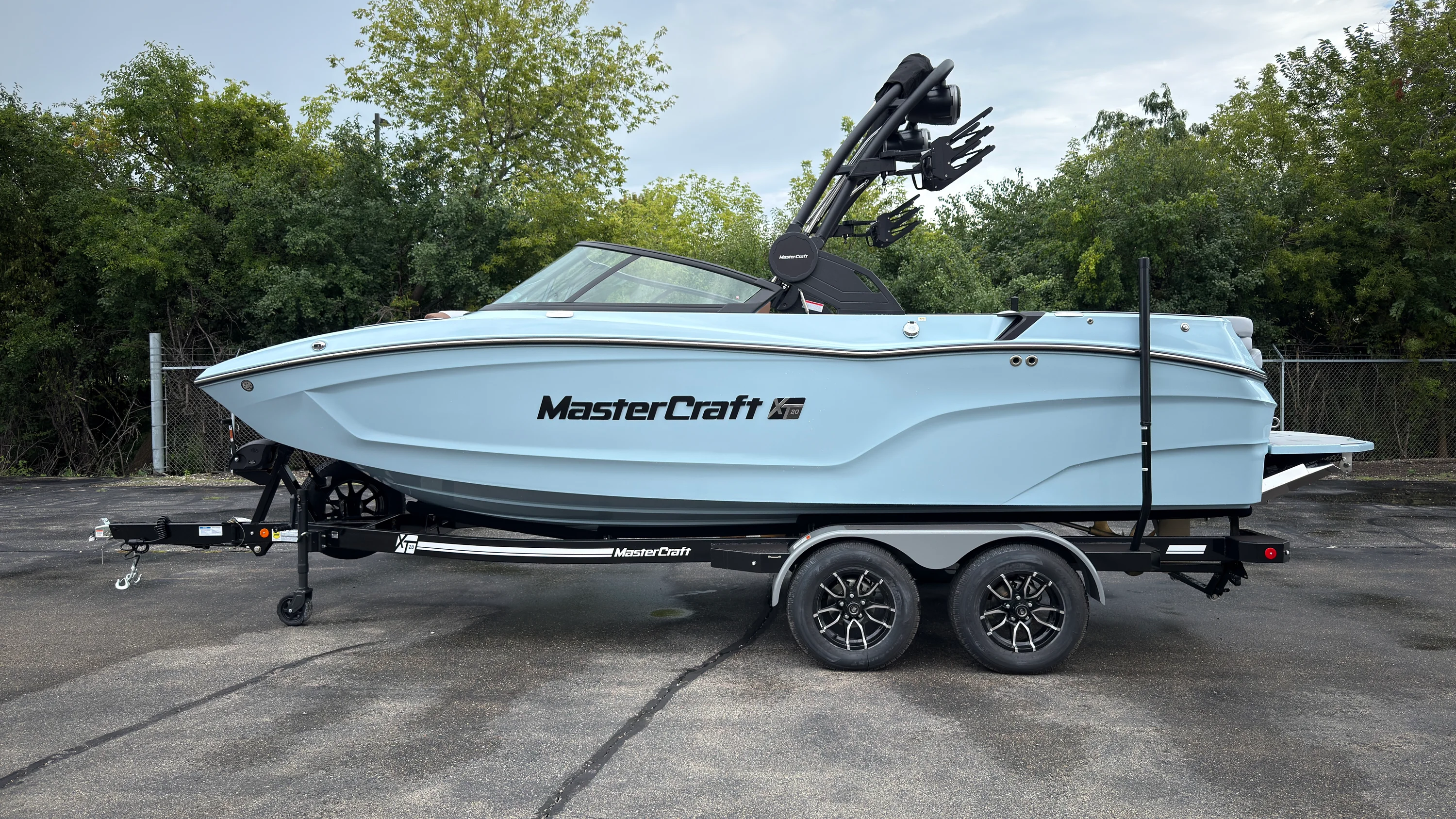 2027 Mastercraft XT20 Image Thumbnail #0