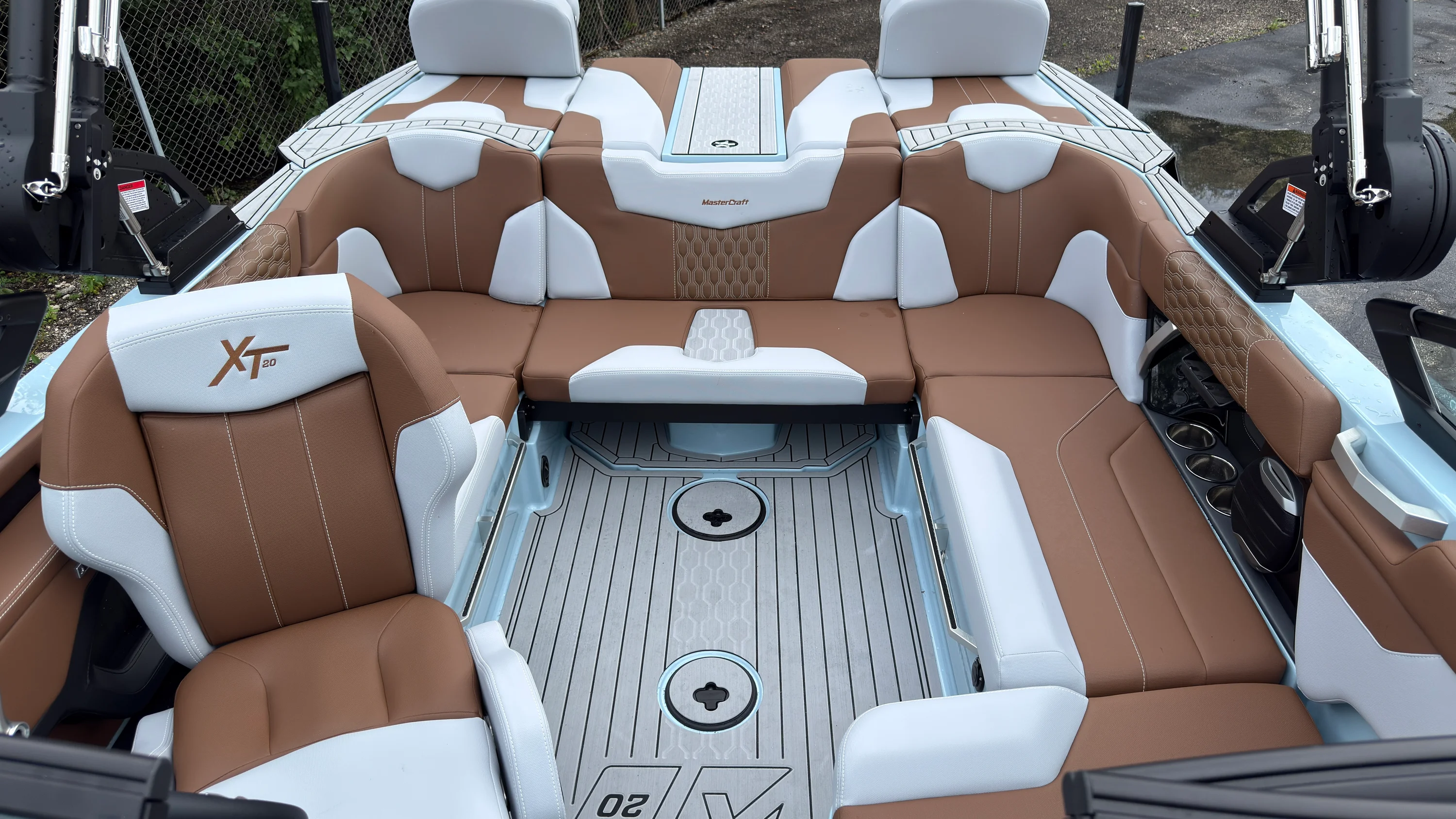 2027 Mastercraft XT20 Image Thumbnail #18