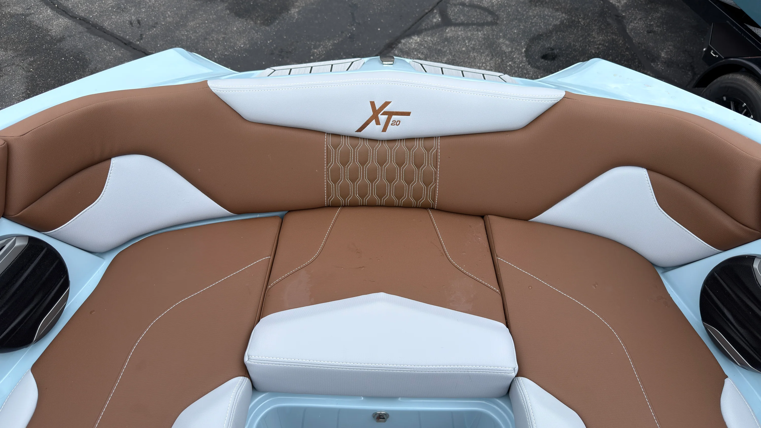 2027 Mastercraft XT20 Image Thumbnail #51