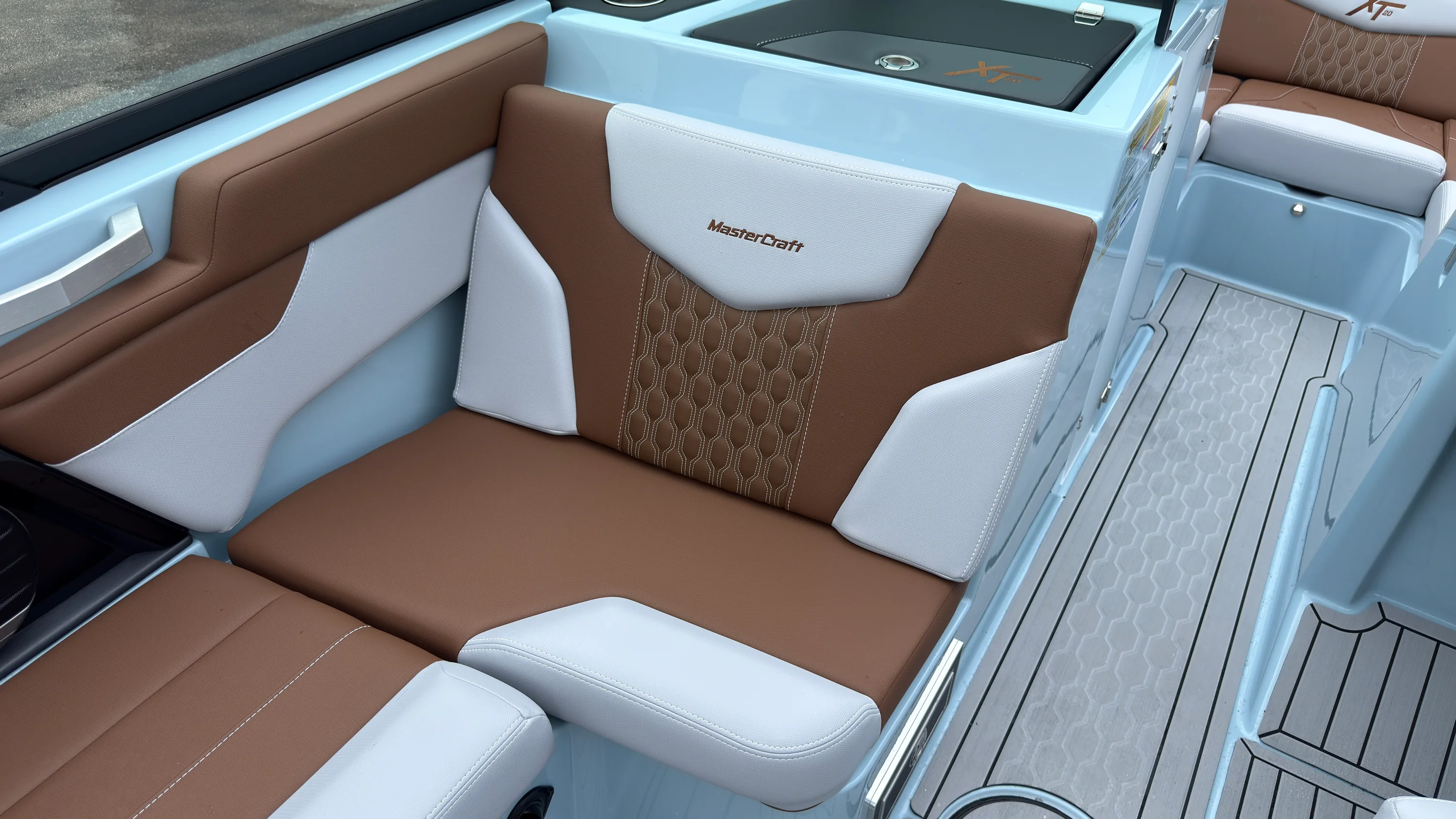 2027 Mastercraft XT20 Image Thumbnail #28
