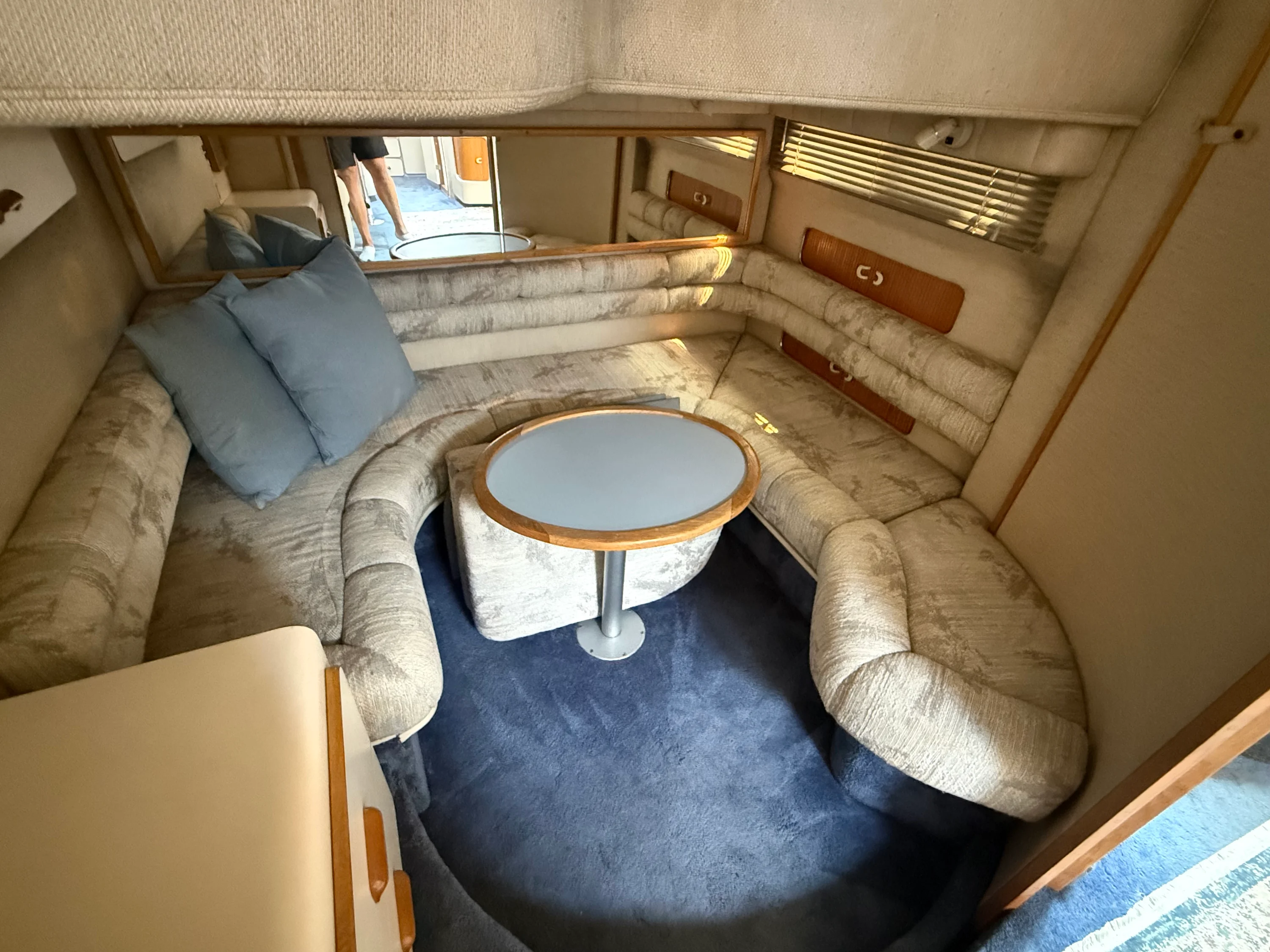 1993 Sea Ray 44 SUNDANCER Image Thumbnail #24