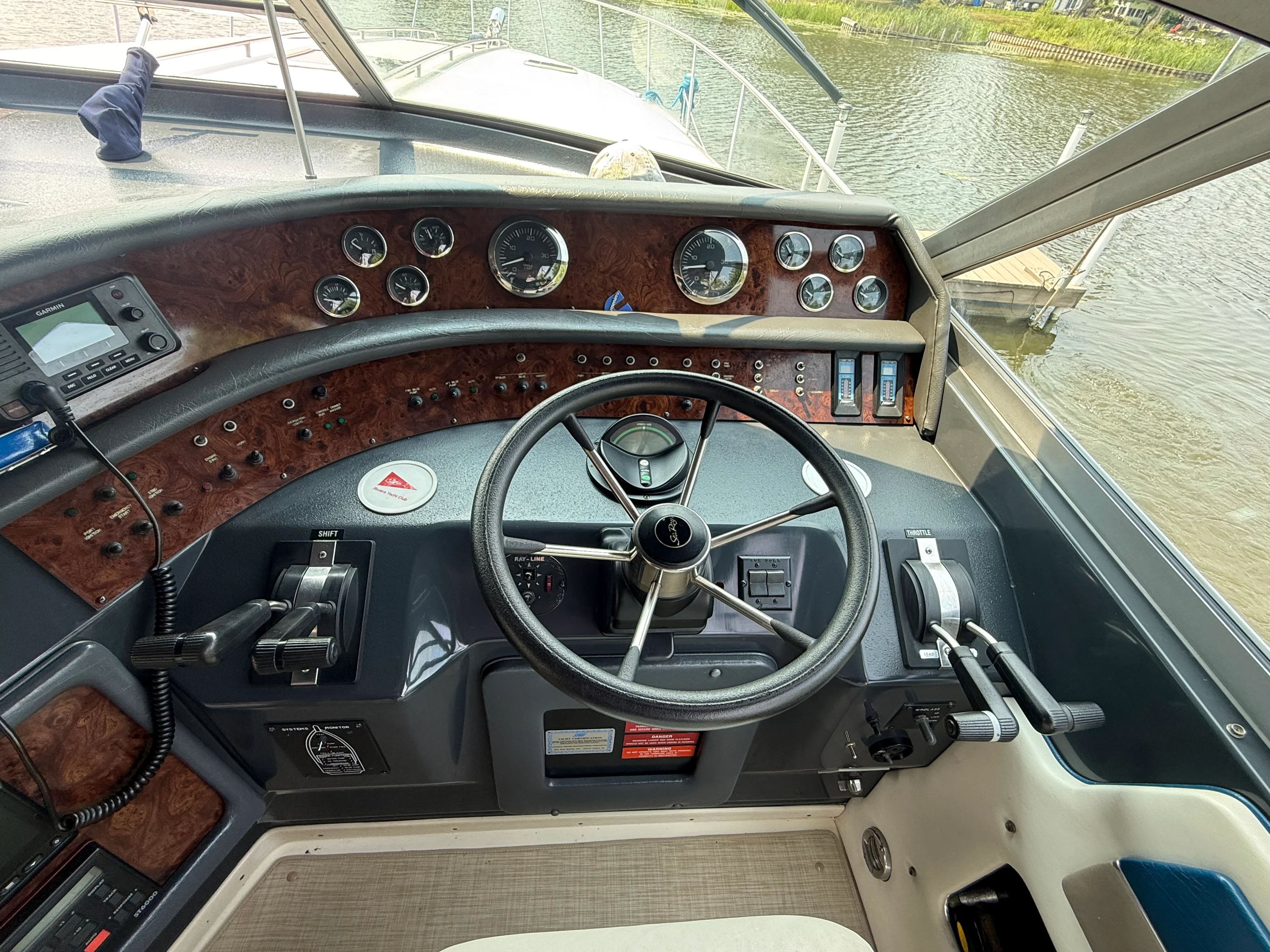 1993 Sea Ray 44 SUNDANCER Image Thumbnail #15