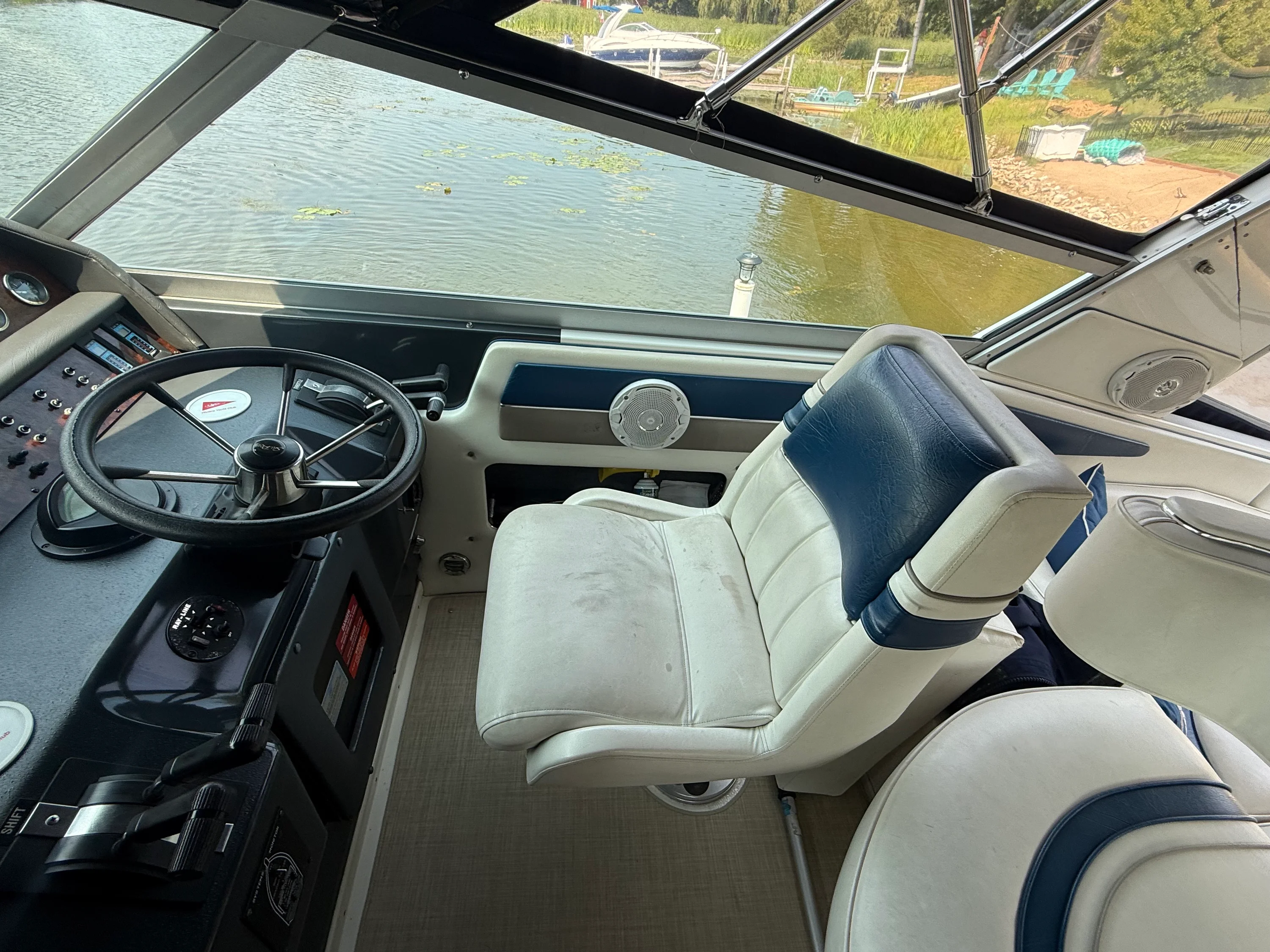 1993 Sea Ray 44 SUNDANCER Image Thumbnail #14