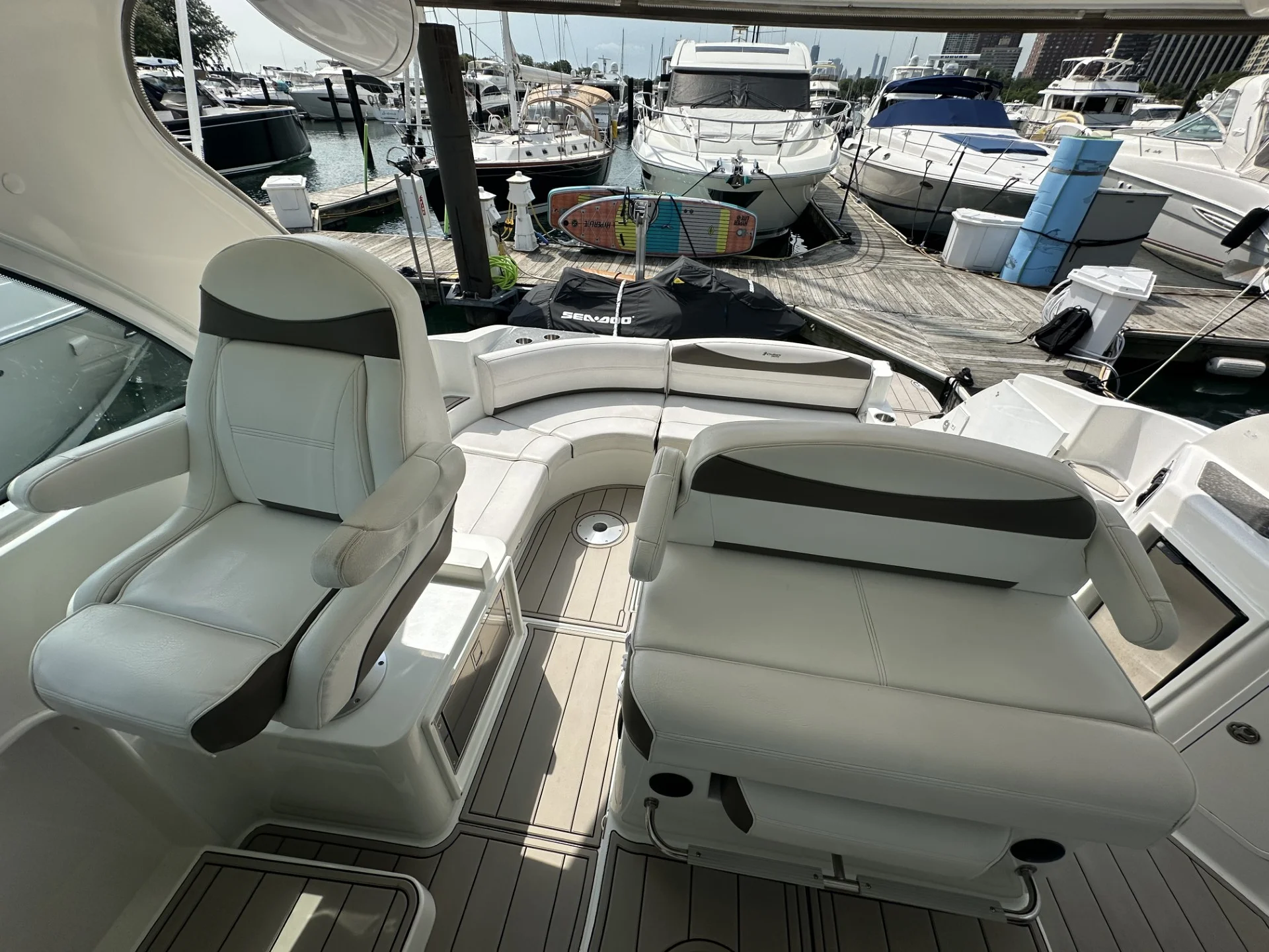 2008 Cruisers Yachts 390 SPORTS COUPE Image Thumbnail #23