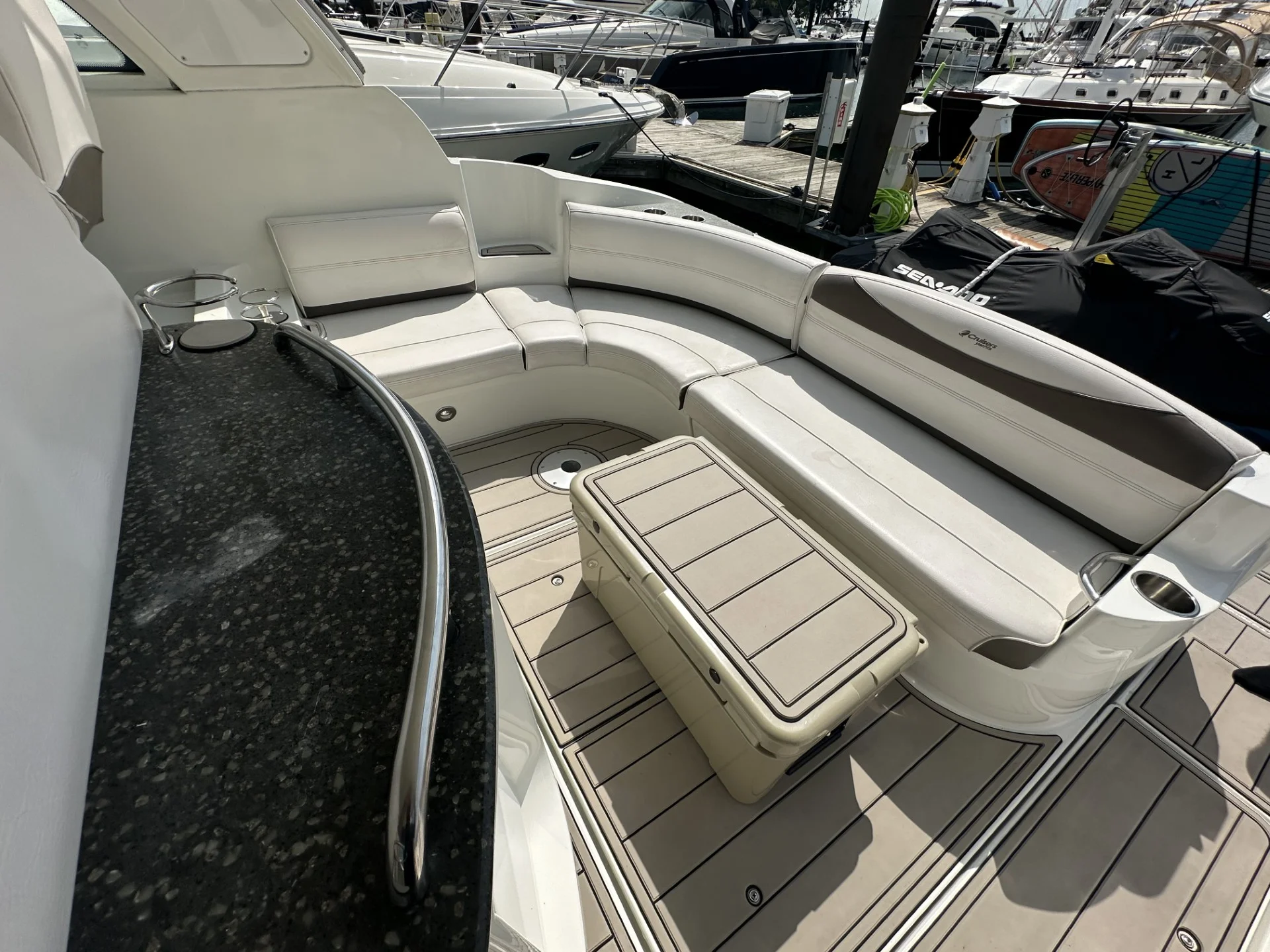2008 Cruisers Yachts 390 SPORTS COUPE Image Thumbnail #16