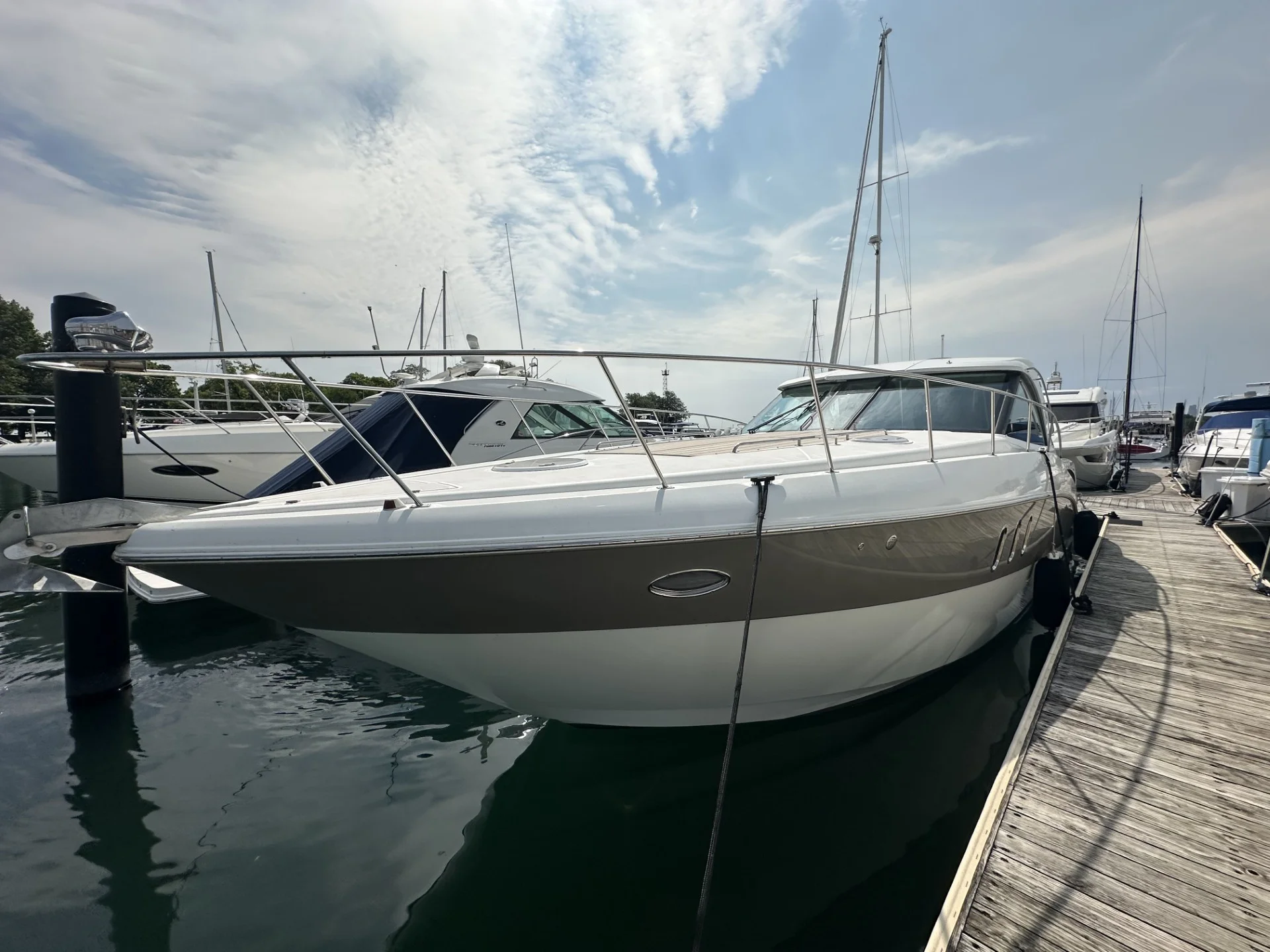 2008 Cruisers Yachts 390 SPORTS COUPE Image Thumbnail #3