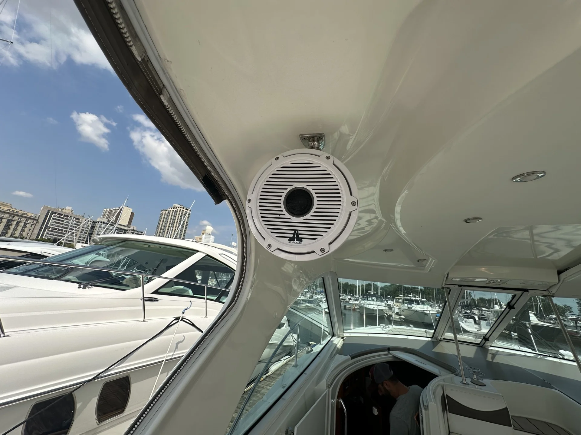 2008 Cruisers Yachts 390 SPORTS COUPE Image Thumbnail #40