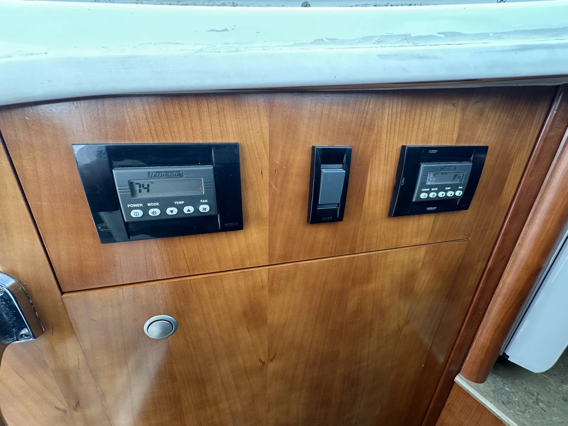 2008 Cruisers Yachts 390 SPORTS COUPE Image Thumbnail #45