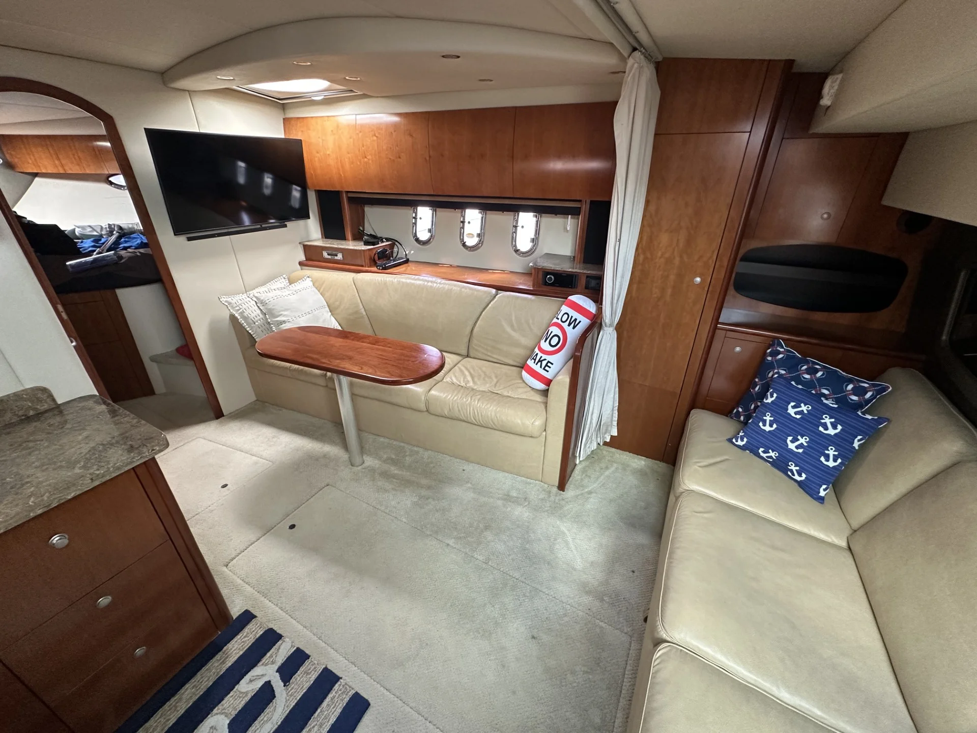 2008 Cruisers Yachts 390 SPORTS COUPE Image Thumbnail #46