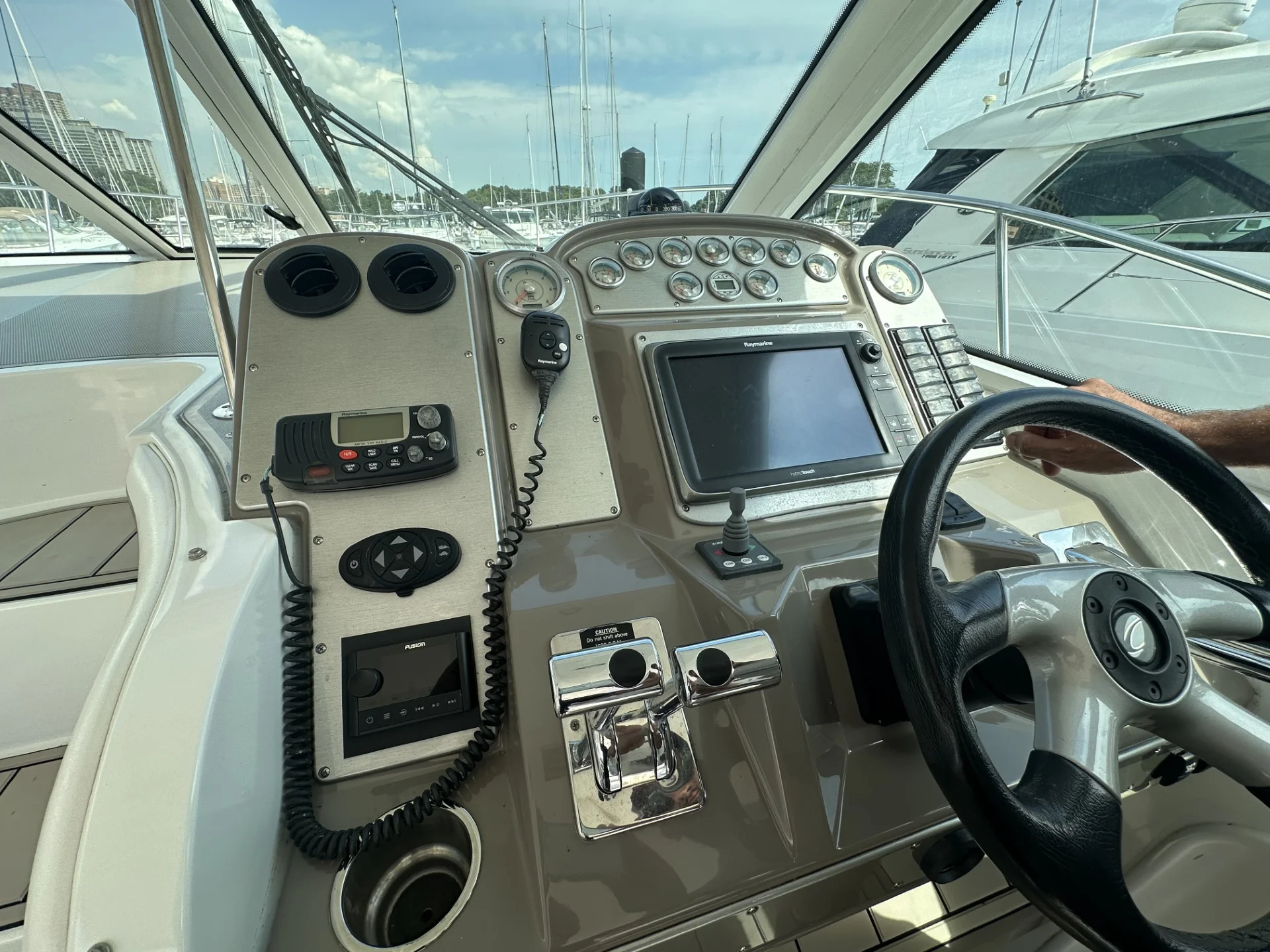 2008 Cruisers Yachts 390 SPORTS COUPE Image Thumbnail #25