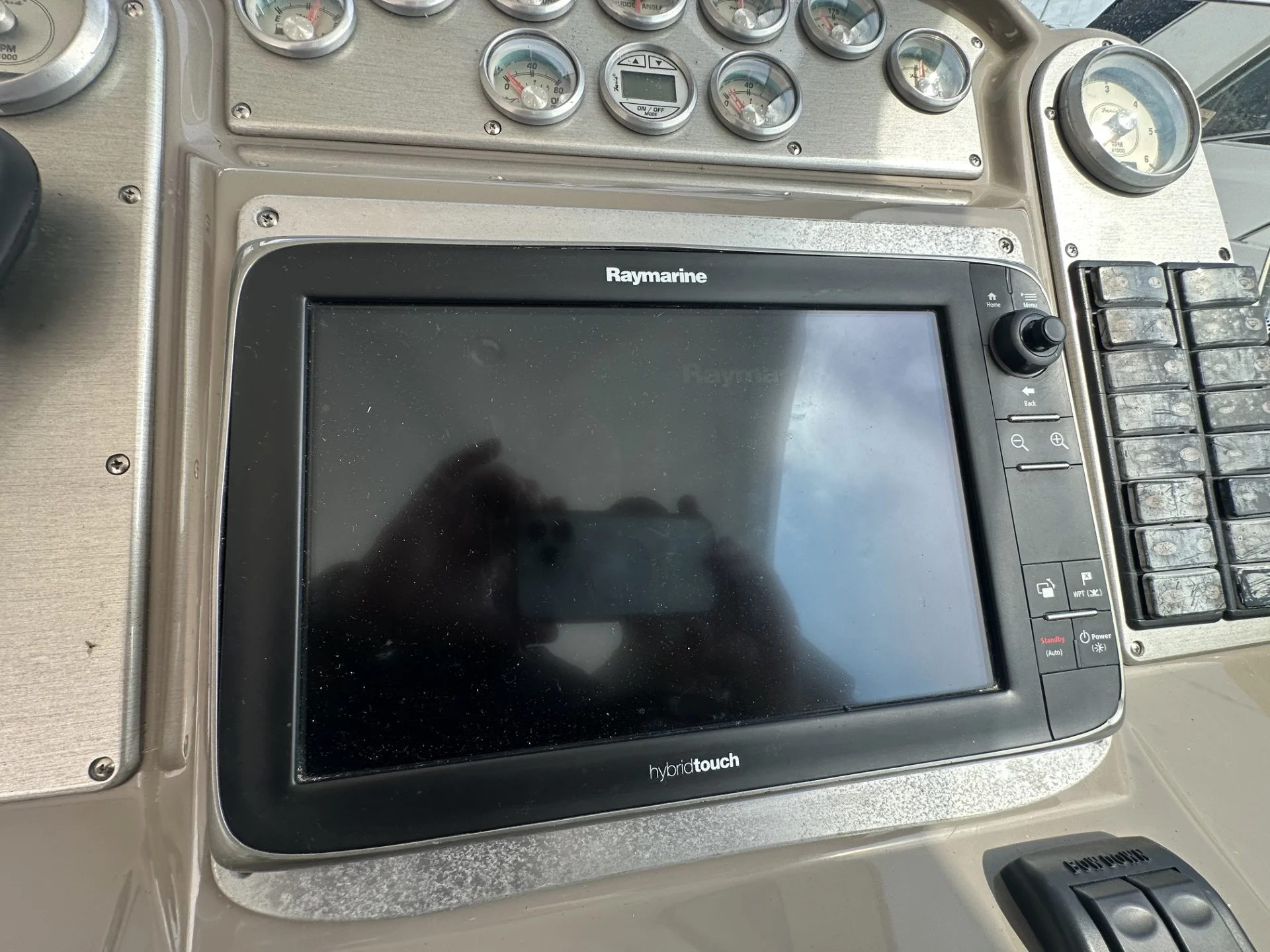2008 Cruisers Yachts 390 SPORTS COUPE Image Thumbnail #29
