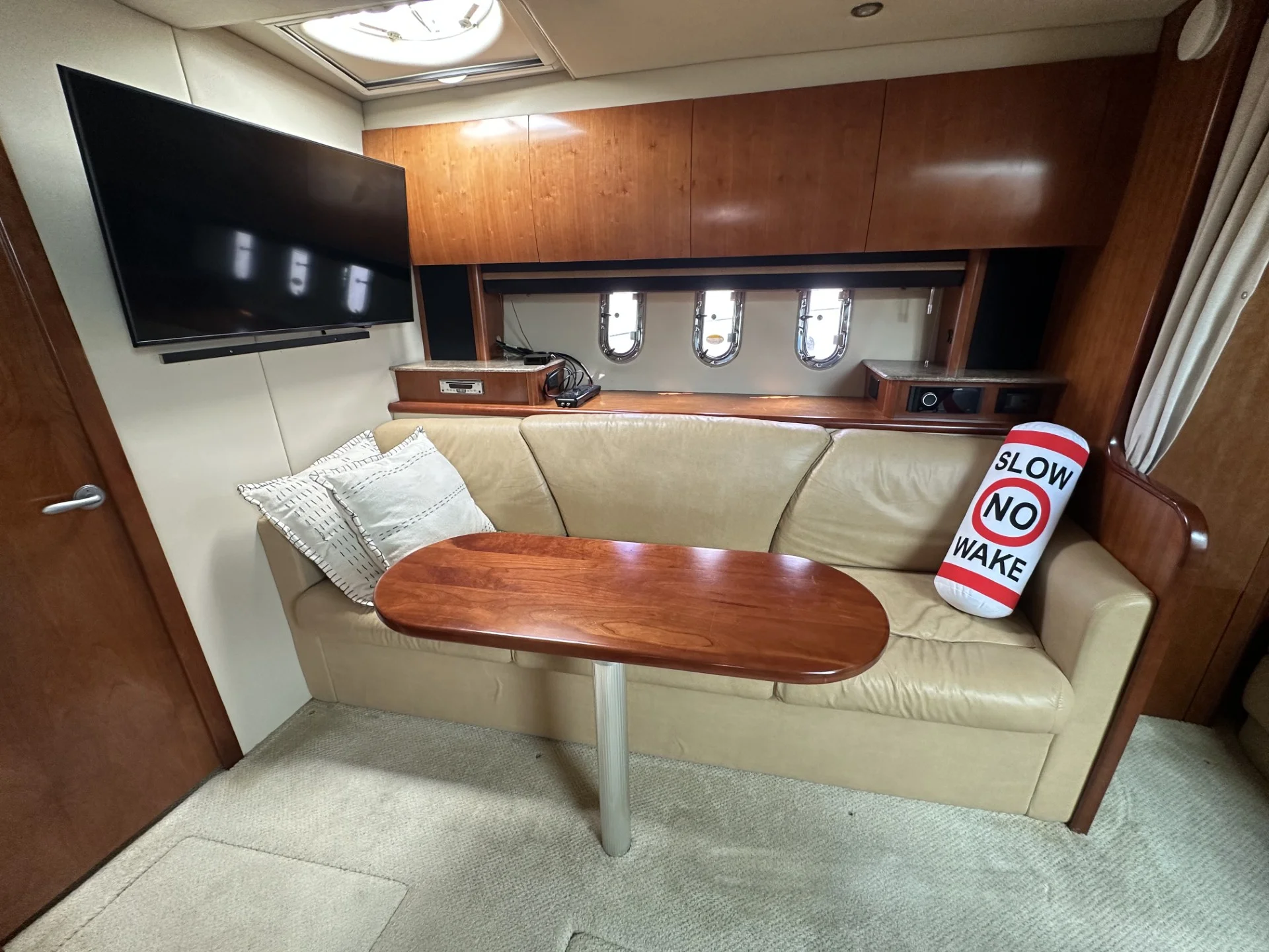 2008 Cruisers Yachts 390 SPORTS COUPE Image Thumbnail #53