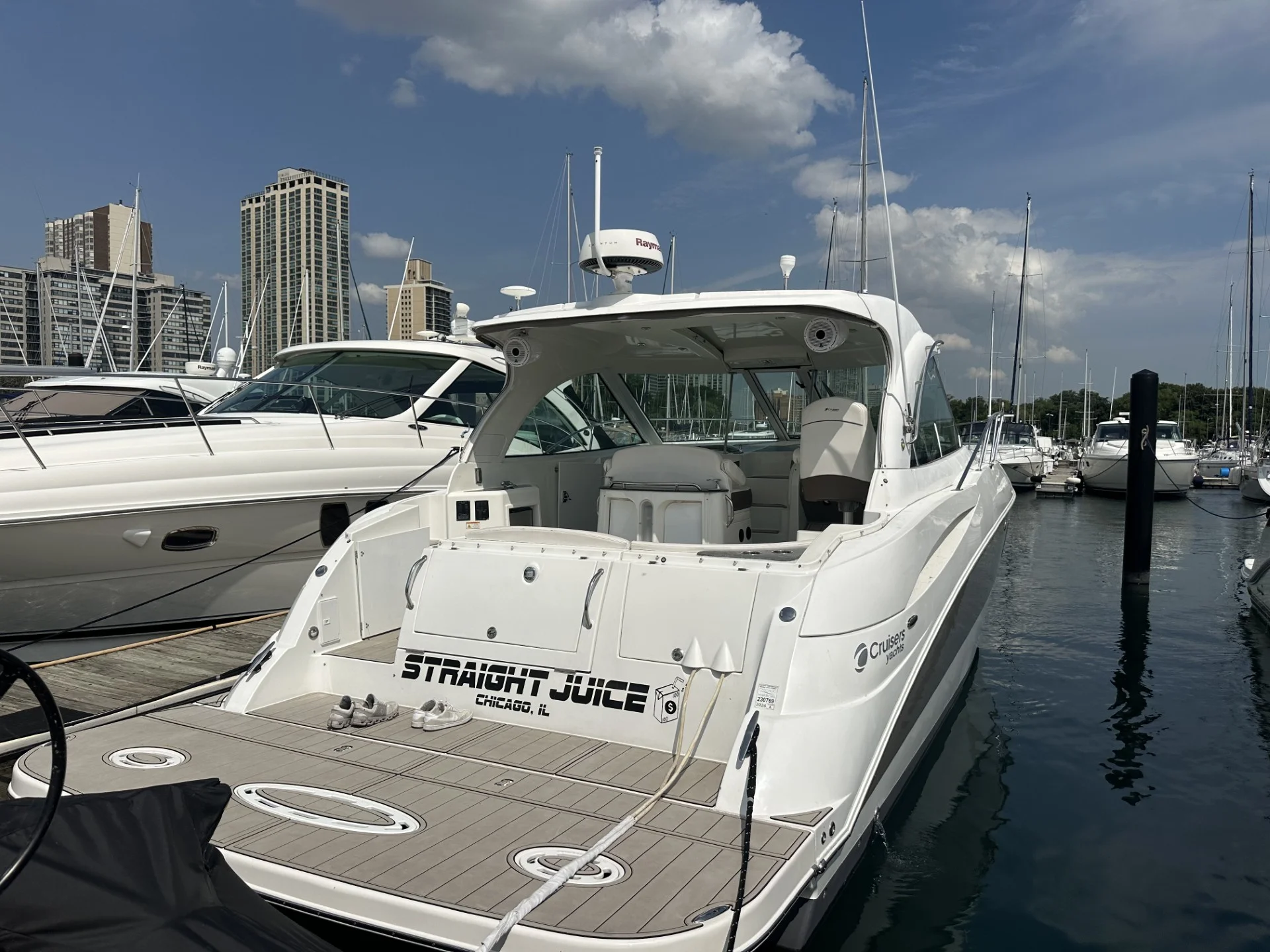 2008 Cruisers Yachts 390 SPORTS COUPE Image Thumbnail #12