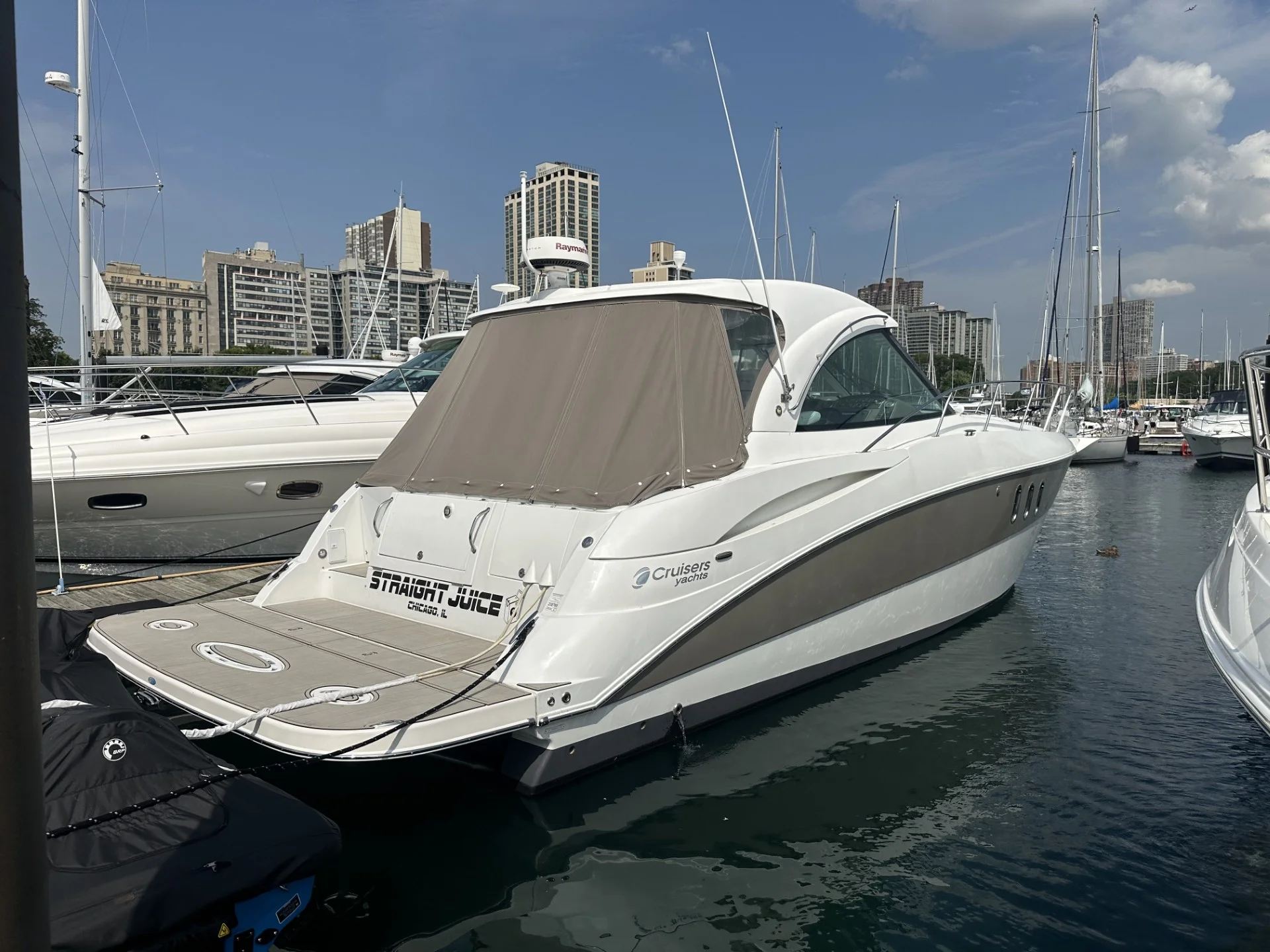 2008 Cruisers Yachts 390 SPORTS COUPE Image Thumbnail #1