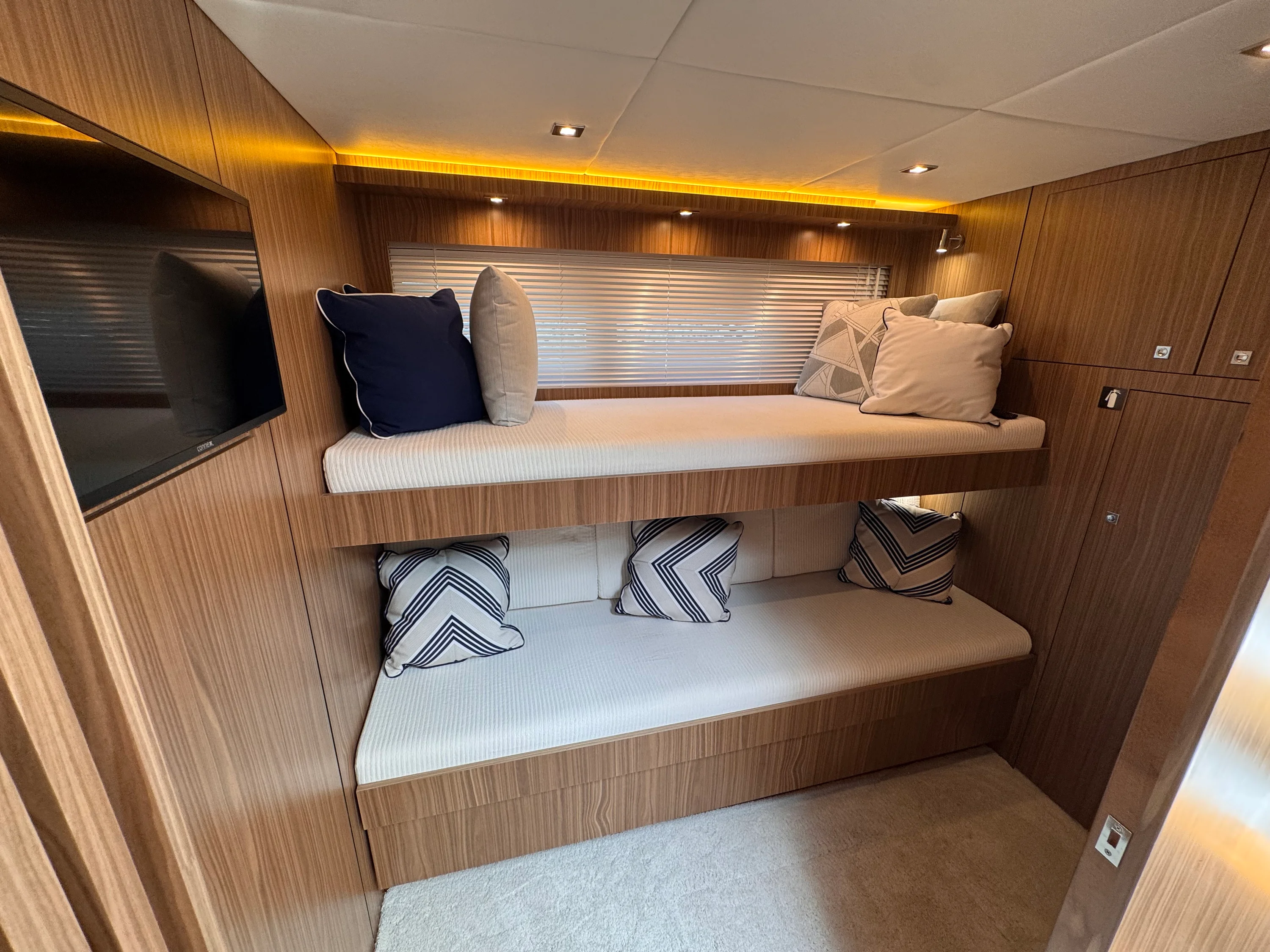 2025 Cruisers Yachts 60 CANTIUS Image Thumbnail #49