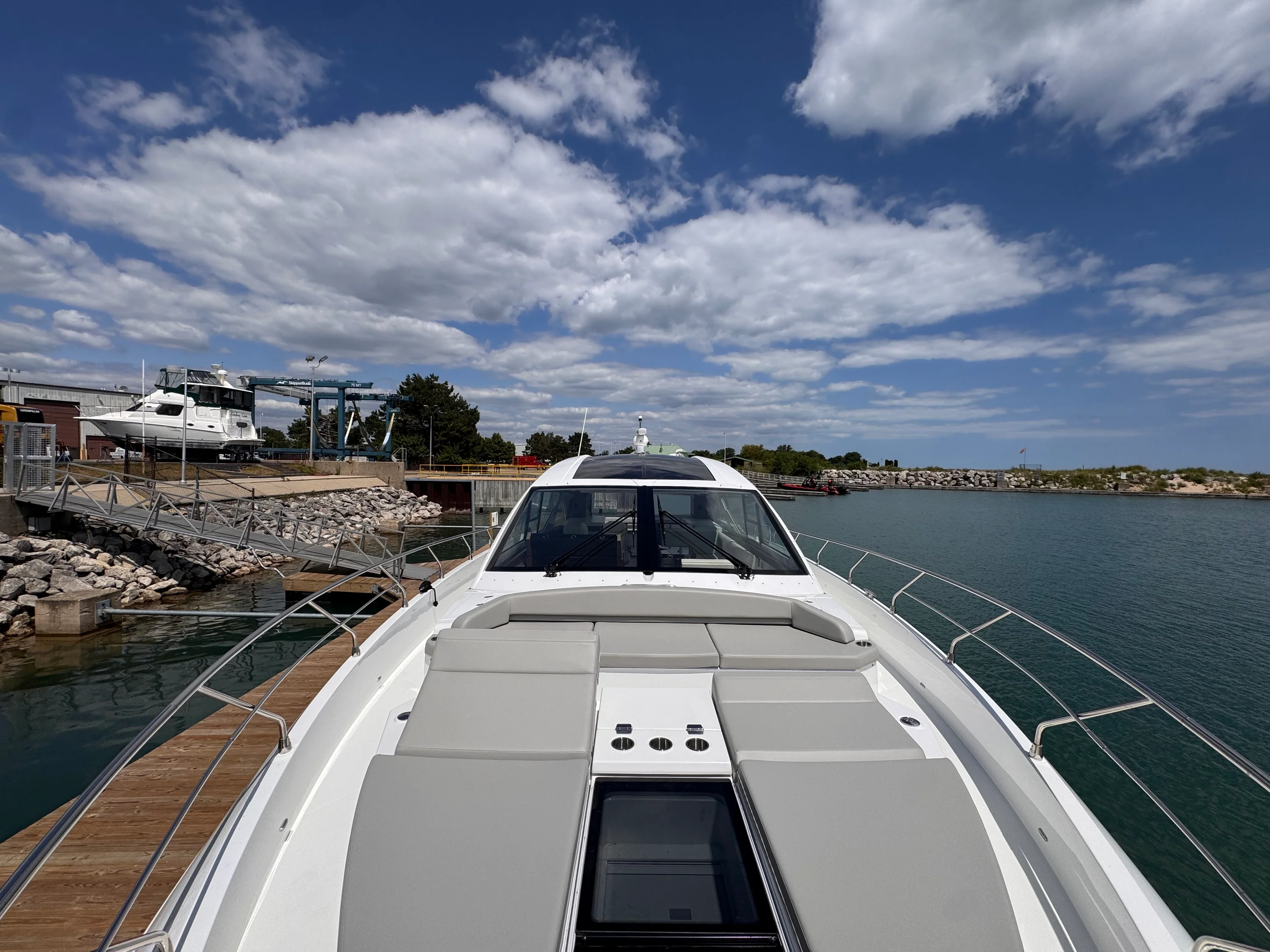 2025 Cruisers Yachts 60 CANTIUS Image Thumbnail #57